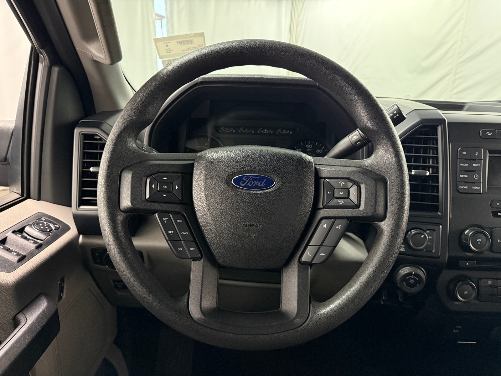 Thumbnail: 2016 Ford Econoline - 5