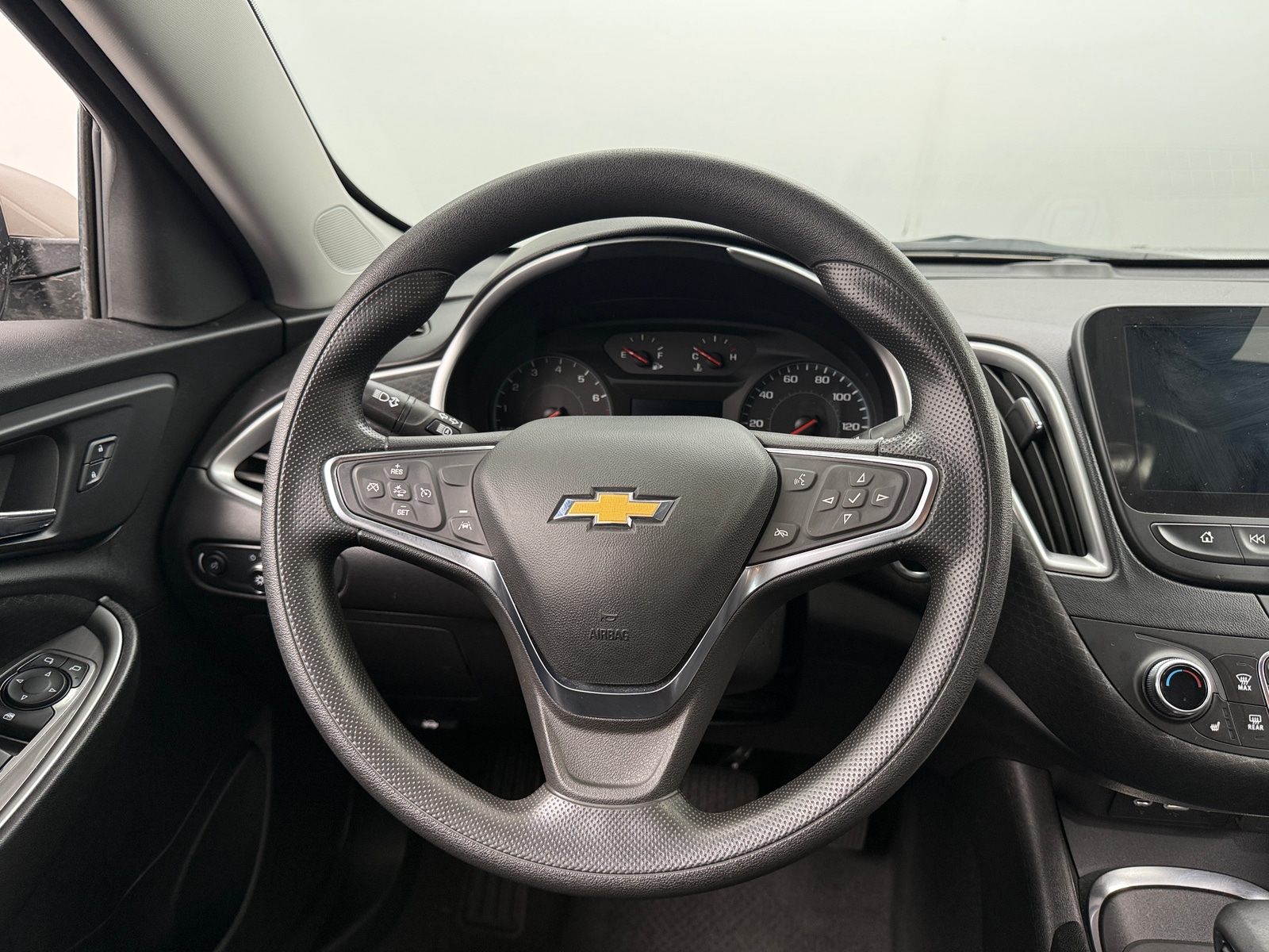 Thumbnail: 2024 Chevrolet Malibu - 5