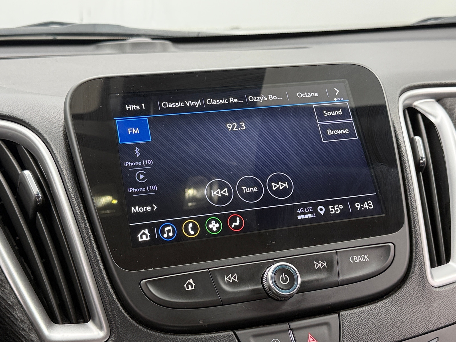 Thumbnail: 2024 Chevrolet Malibu - 4