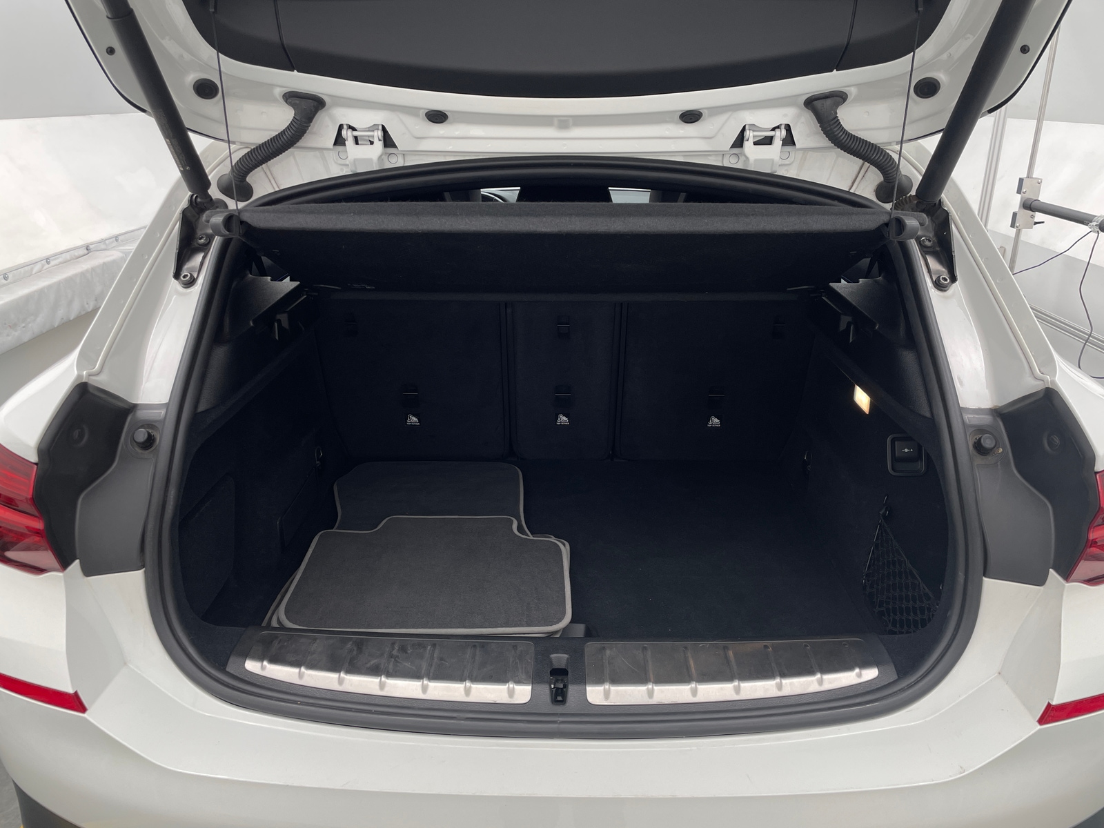 Thumbnail: 2022 BMW X2 - 6