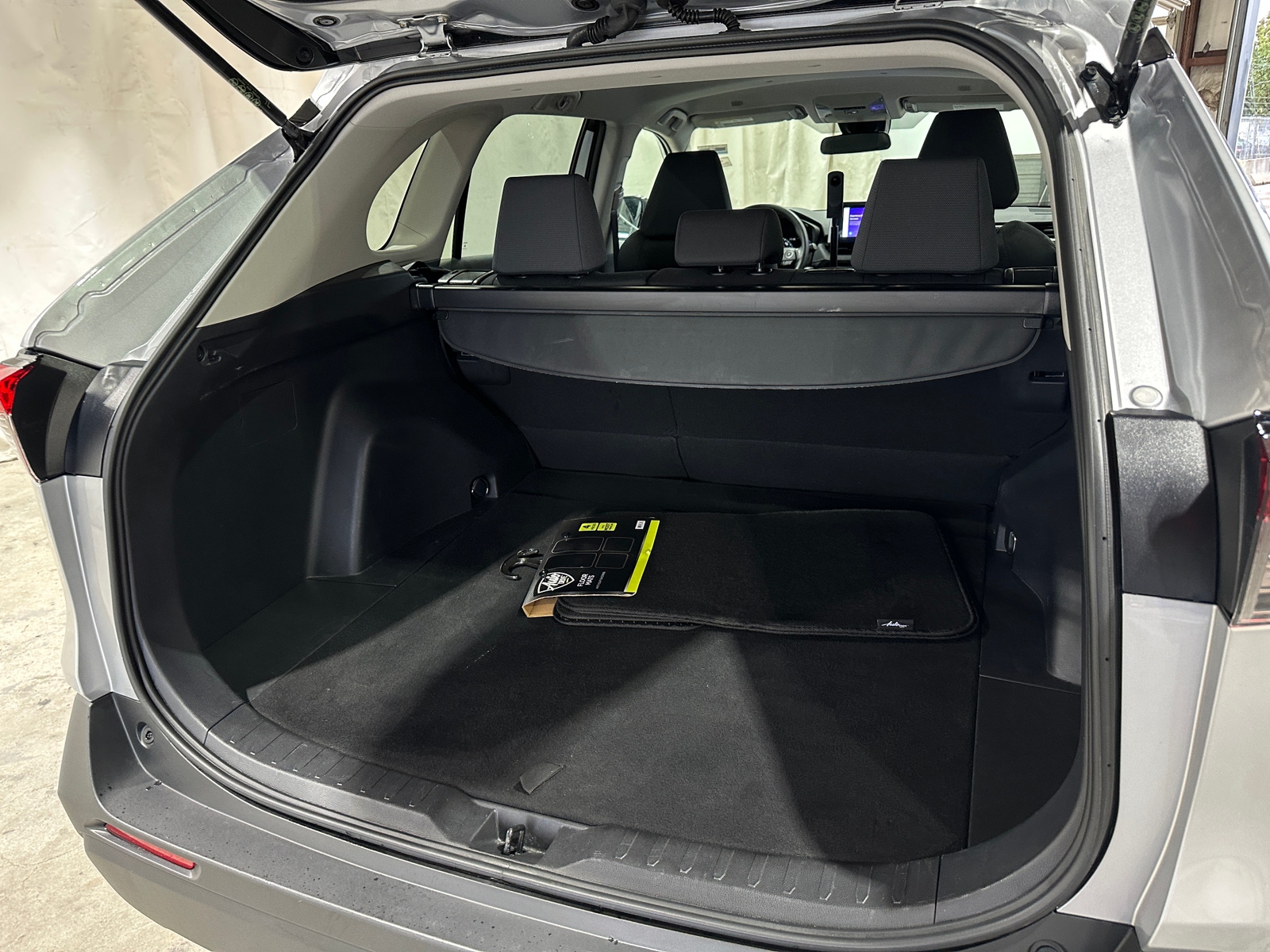 Thumbnail: 2025 Toyota RAV4 - 7