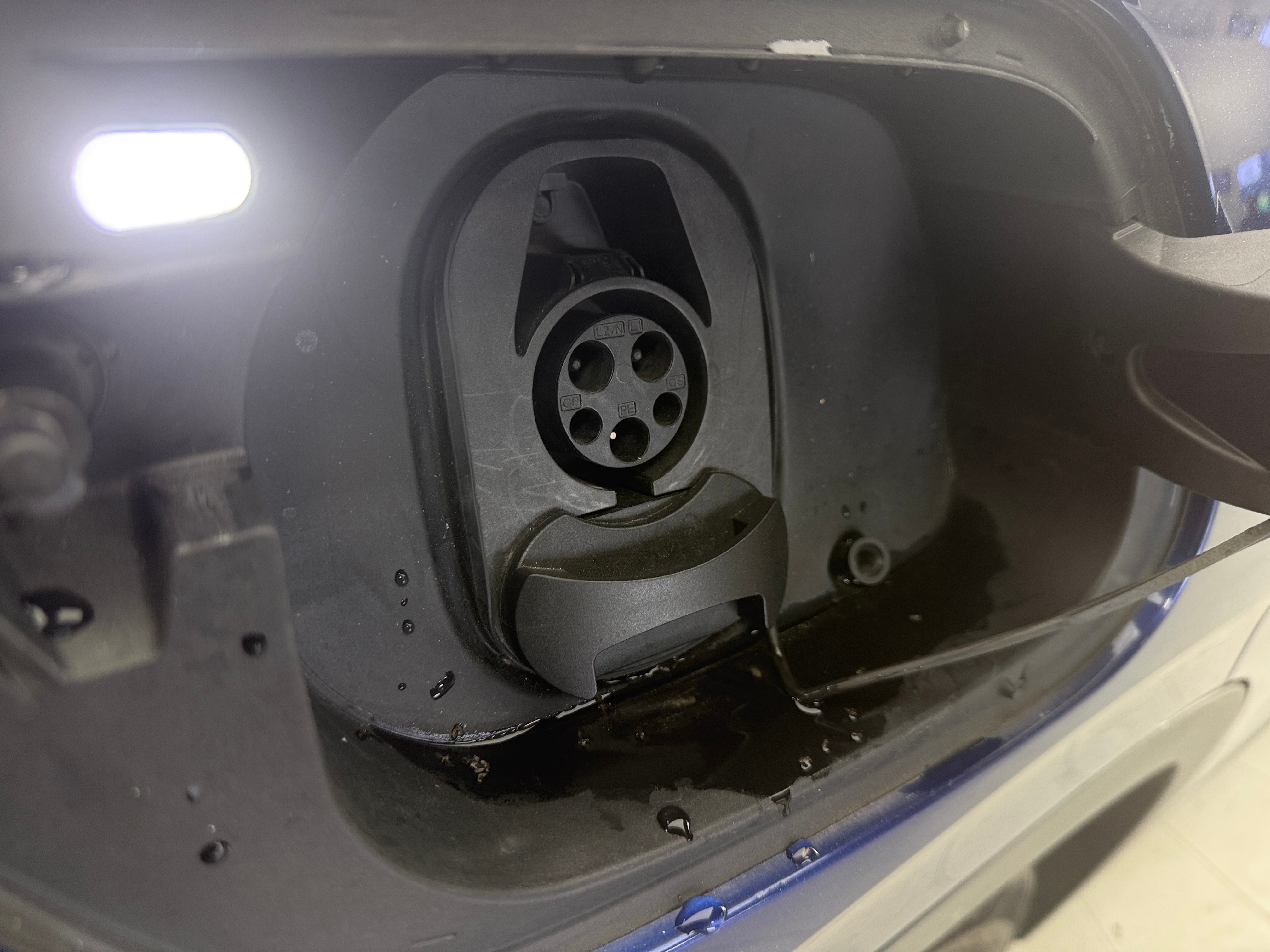 Used 2022 Volkswagen ID.4 PRO S with VIN WVGGNPE21NP048104 for sale in Auburn, WA