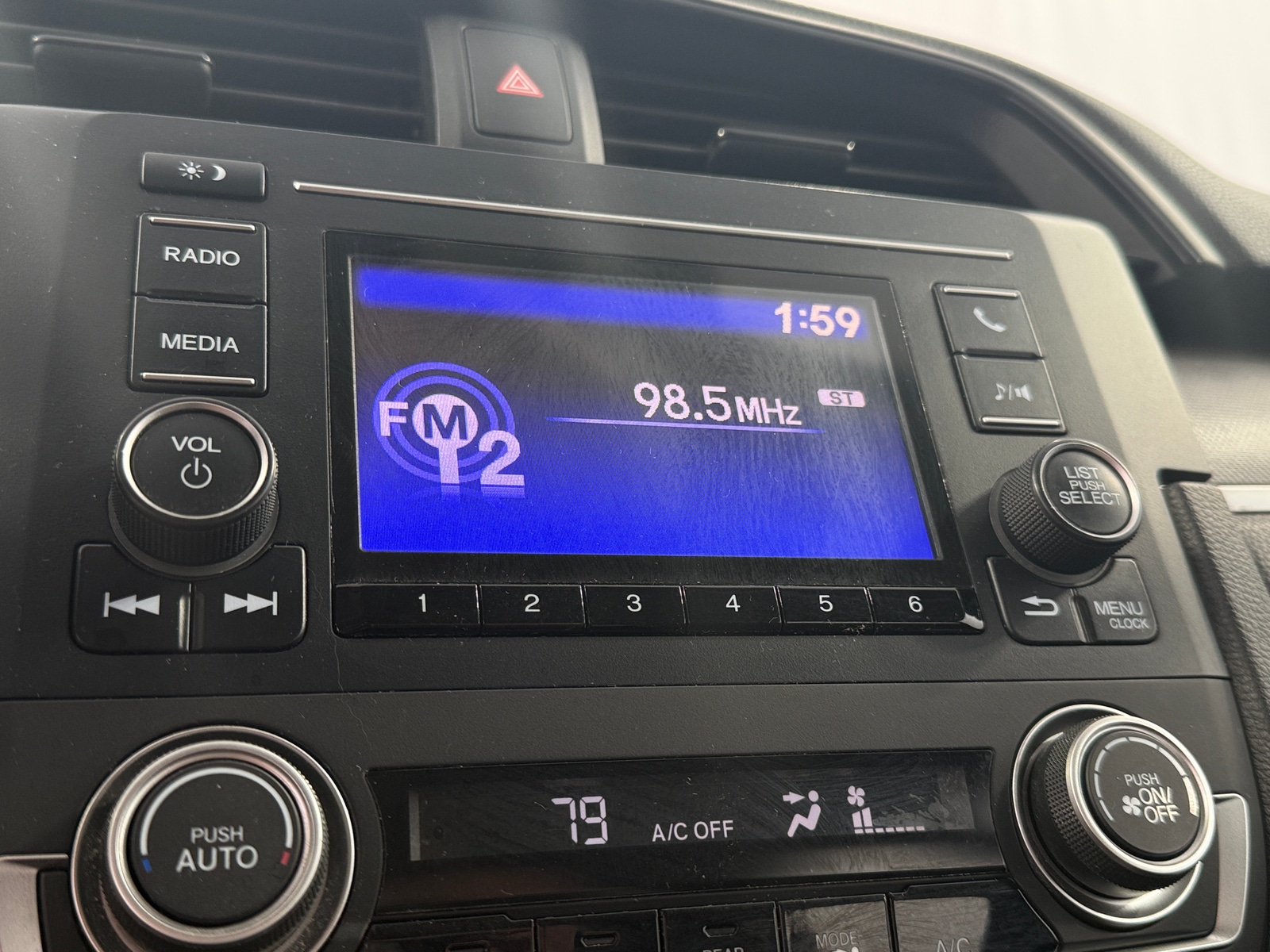 Thumbnail: 2016 Honda Civic - 4