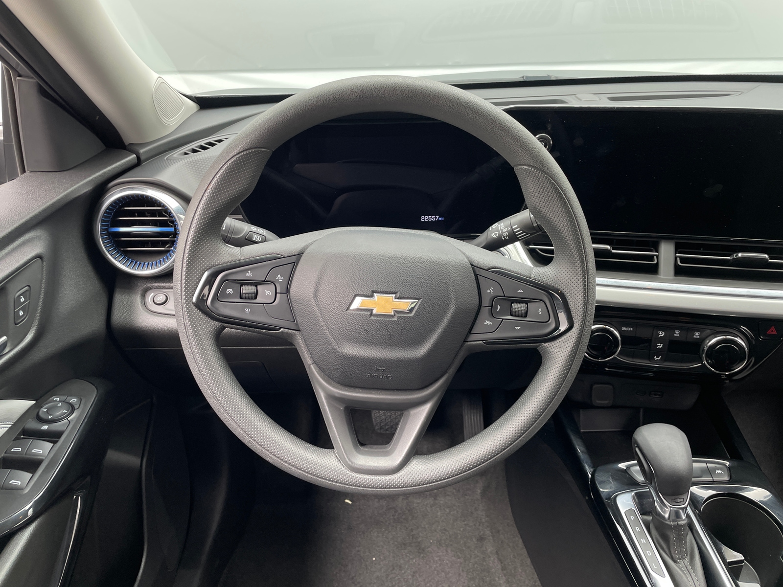 Thumbnail: 2025 Chevrolet Trax - 5