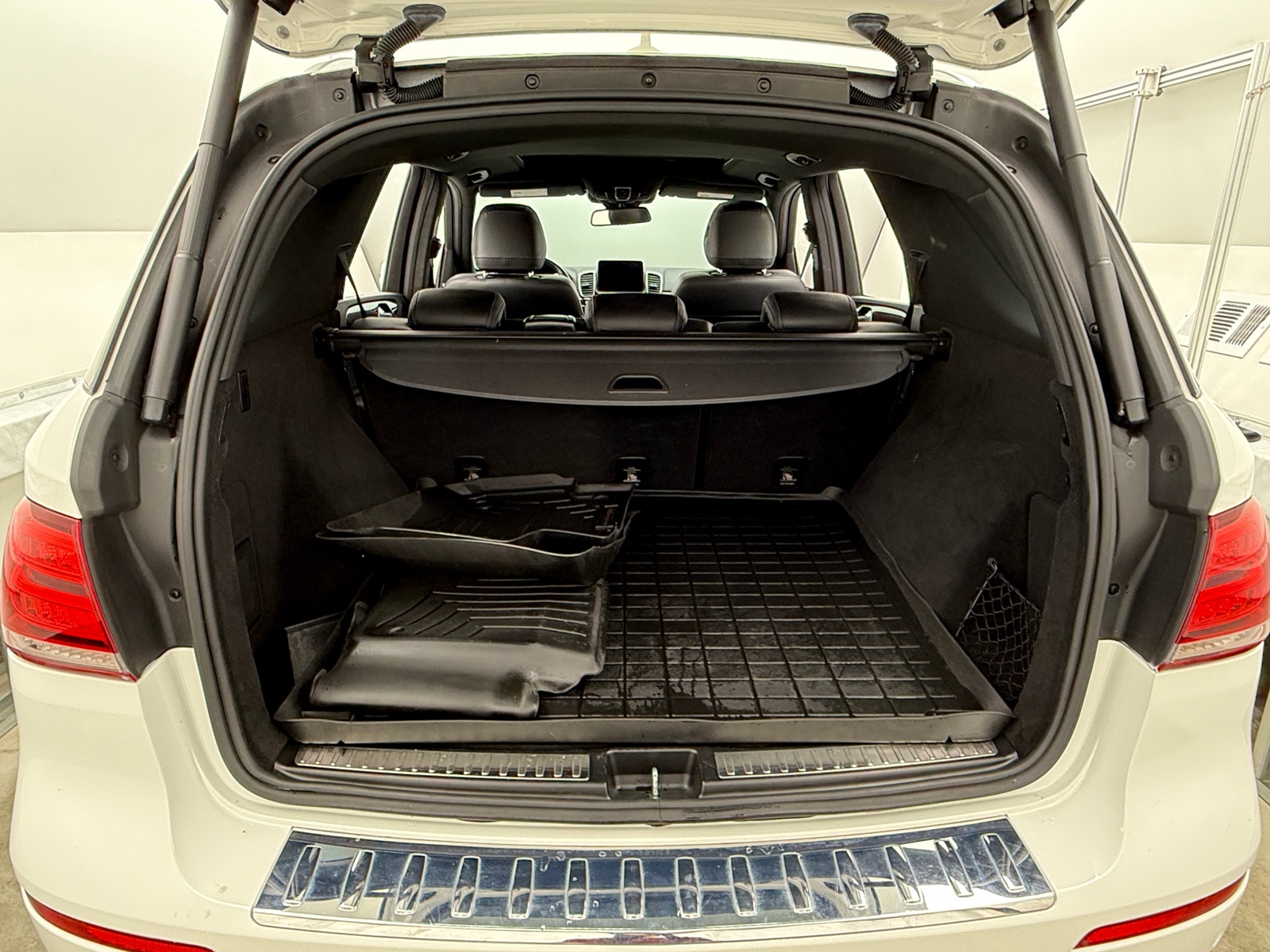 Thumbnail: 2017 Mercedes-Benz GLE - 6