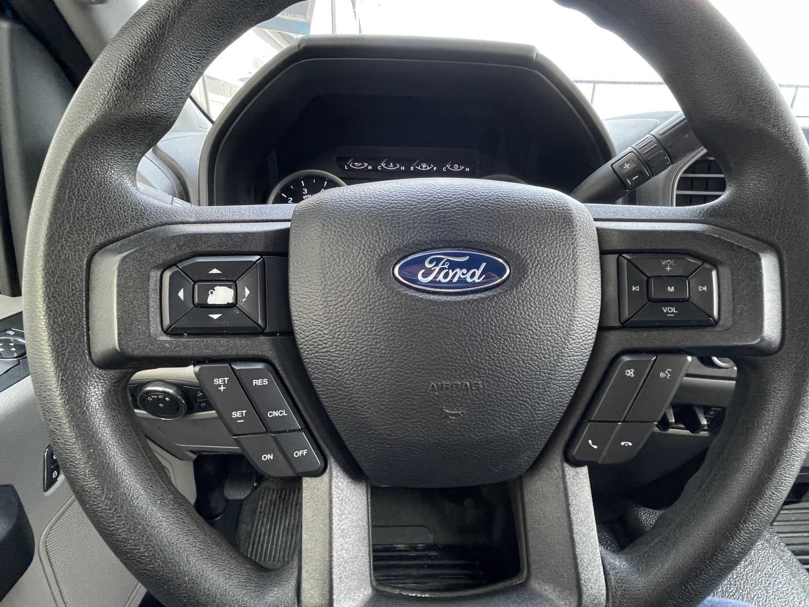 Thumbnail: 2020 Ford Econoline - 5