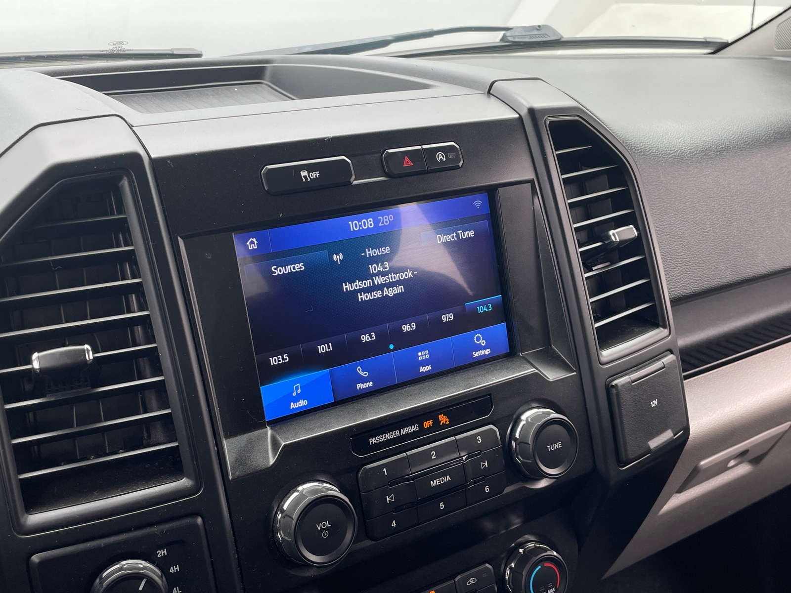 Thumbnail: 2020 Ford Econoline - 4