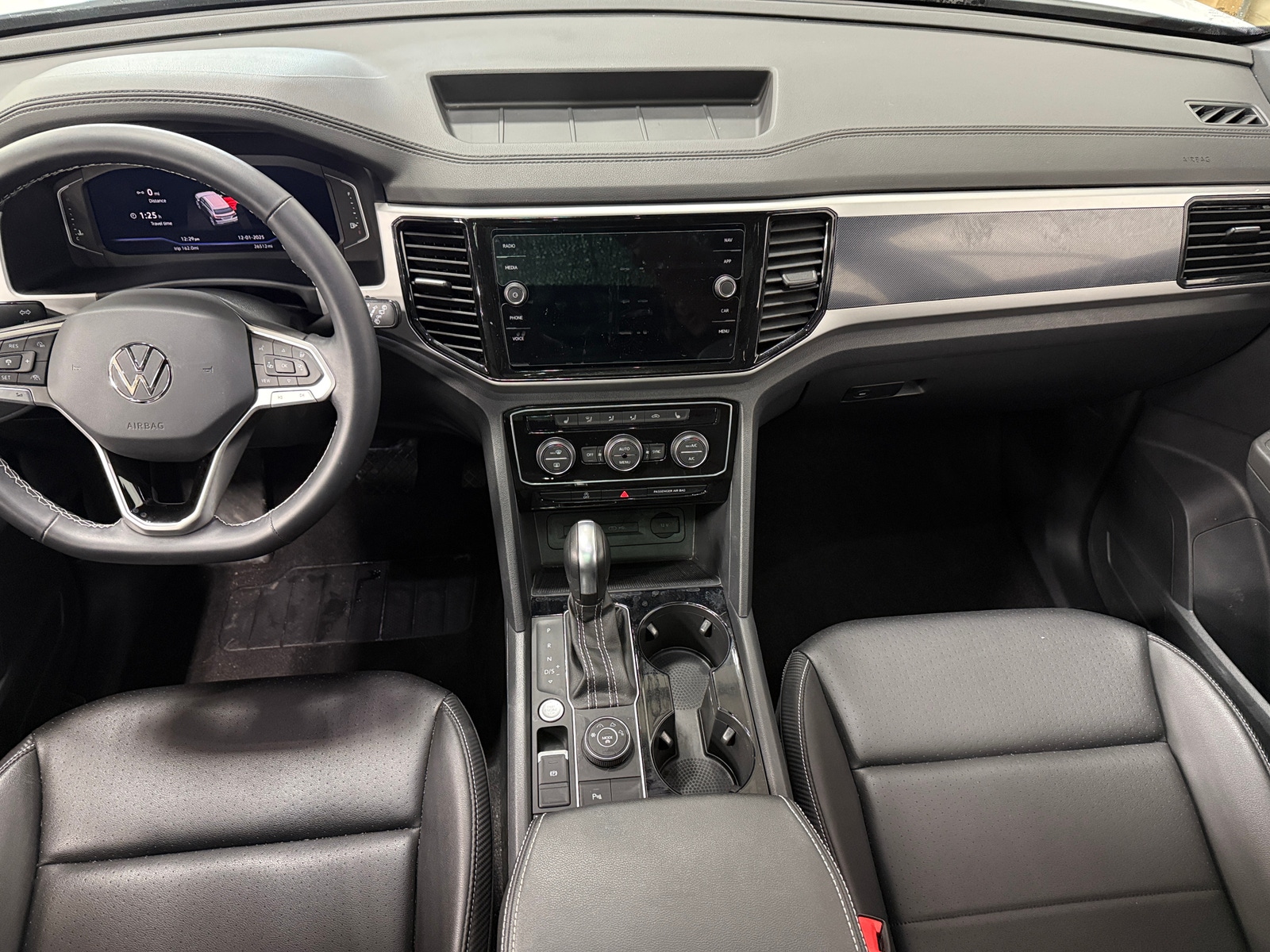 Thumbnail: 2023 Volkswagen Atlas - 2