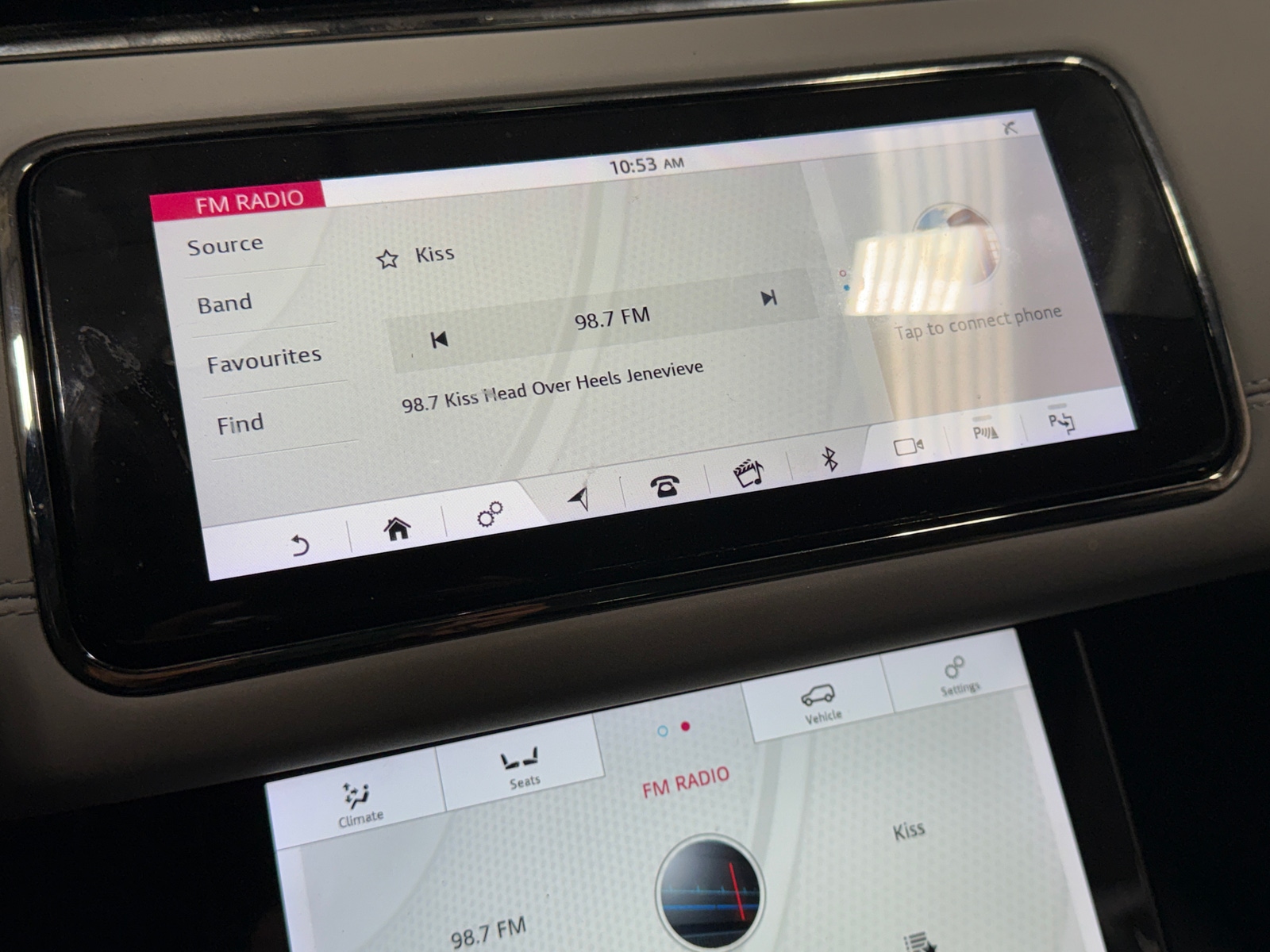 Thumbnail: 2020 Land Rover Range Rover Evoque - 3