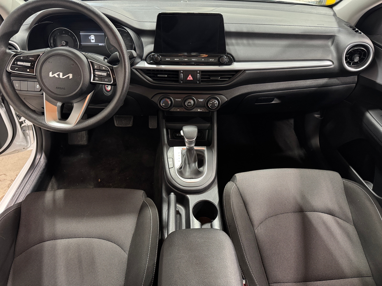 Thumbnail: 2024 Kia Forte - 3