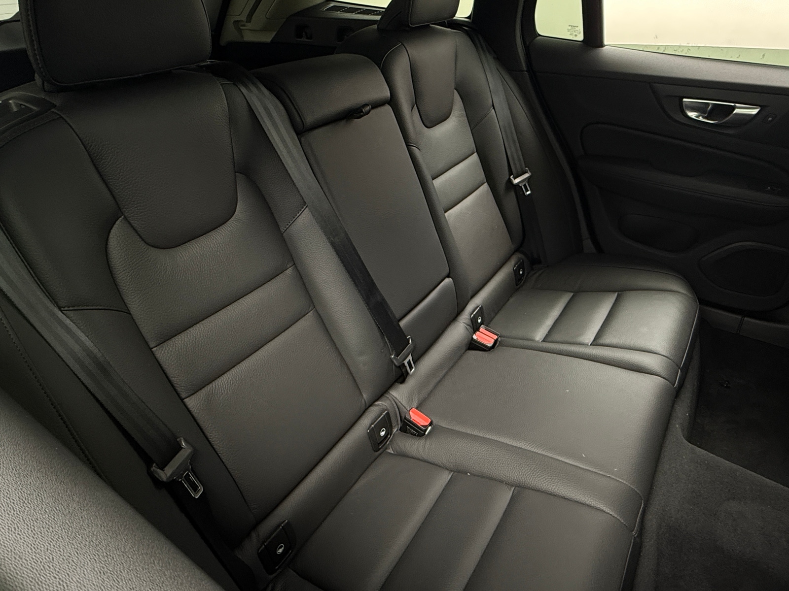 Thumbnail: 2025 Volvo V60 - 5