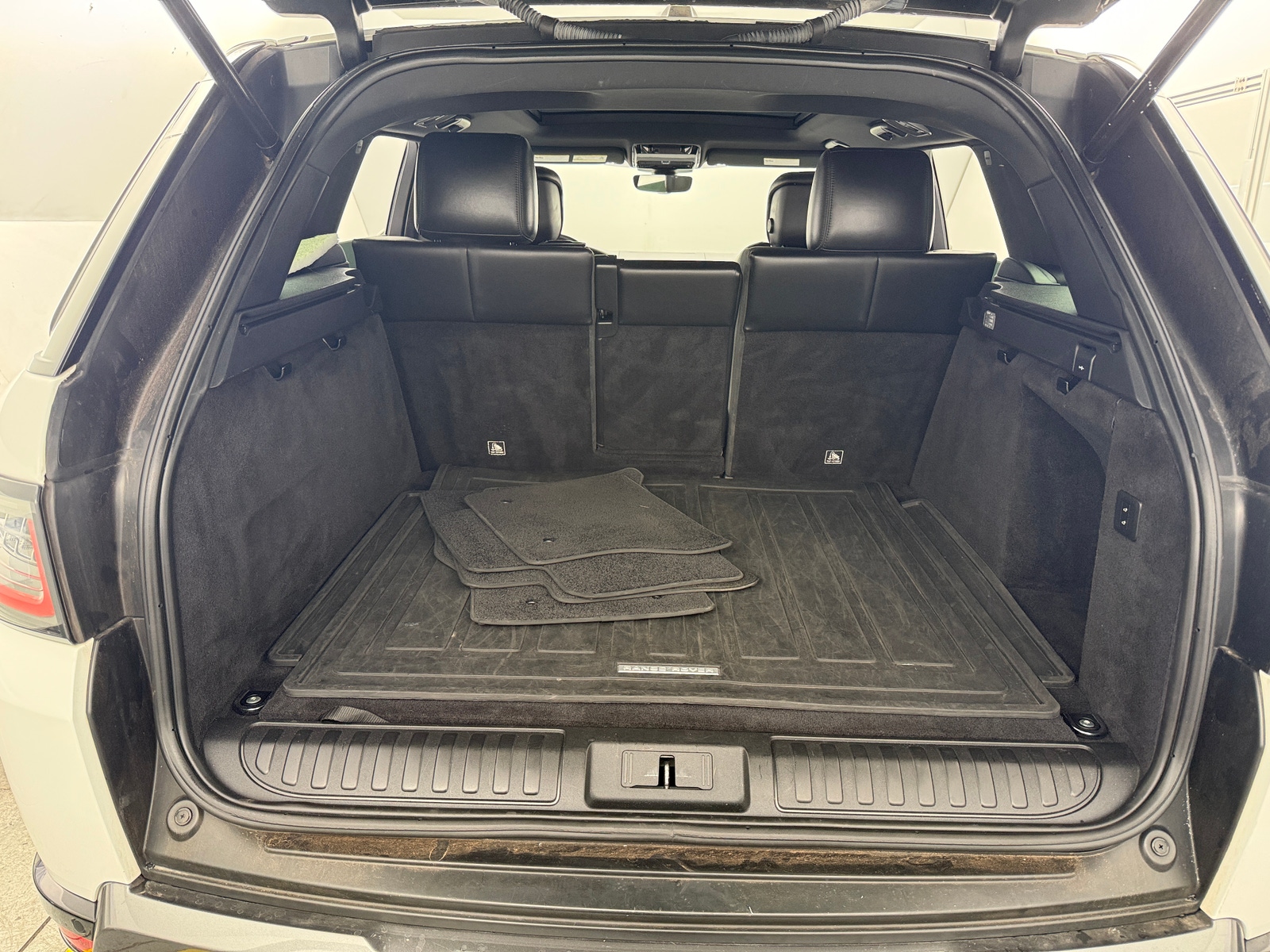 Thumbnail: 2018 Land Rover Range Rover Sport - 6