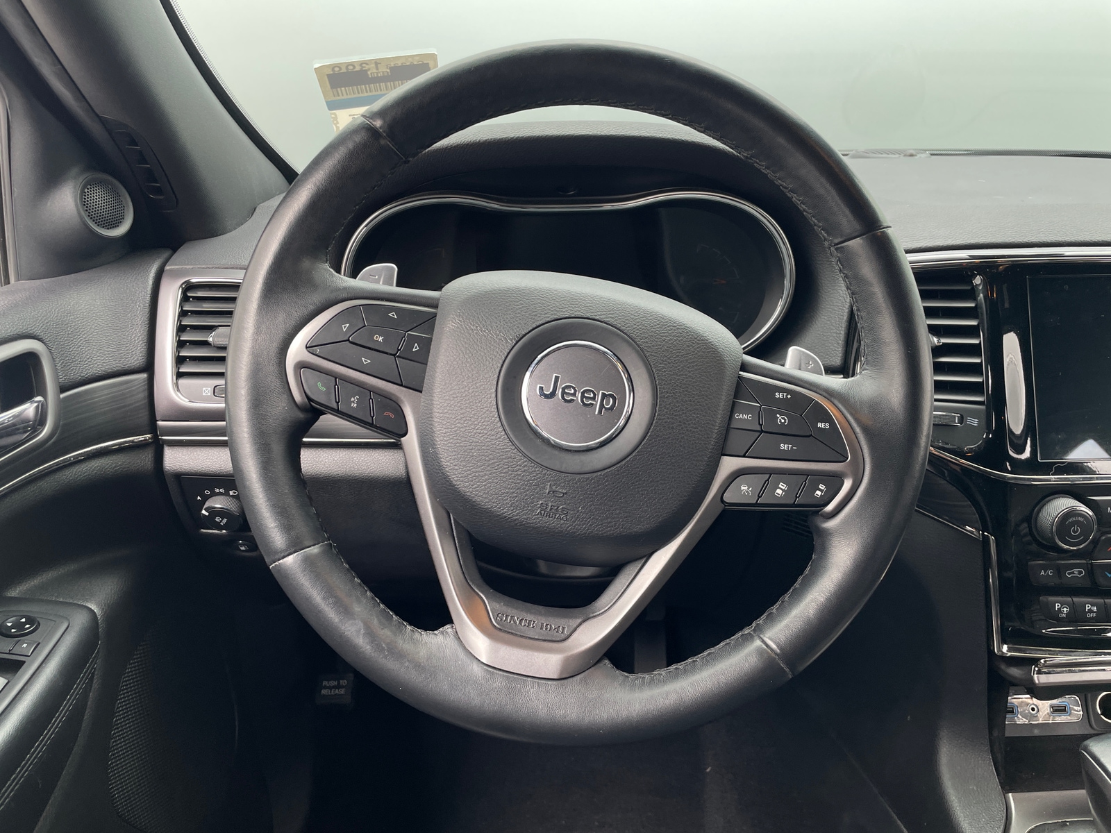 Thumbnail: 2019 Jeep Grand Cherokee - 4