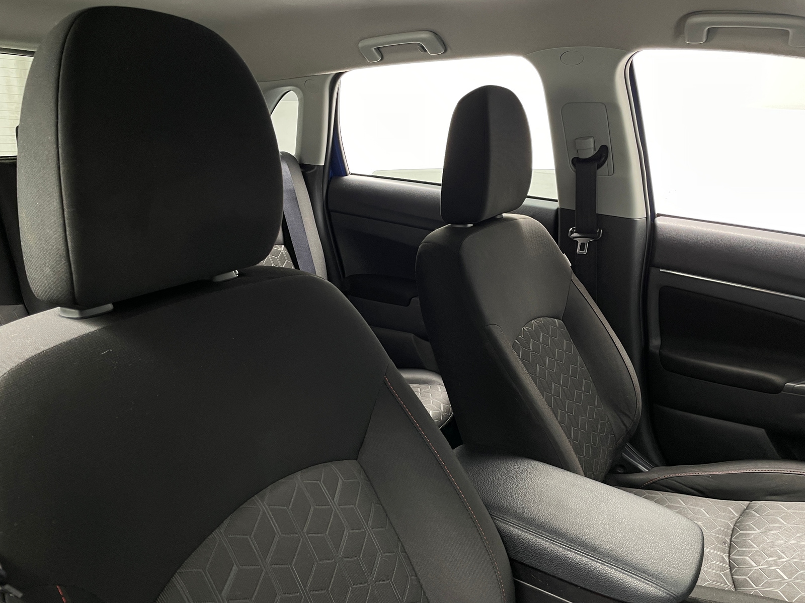 Thumbnail: 2021 Mitsubishi Outlander Sport - 2