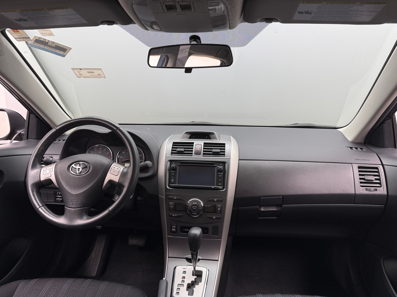 Thumbnail: 2013 Toyota Corolla - 3