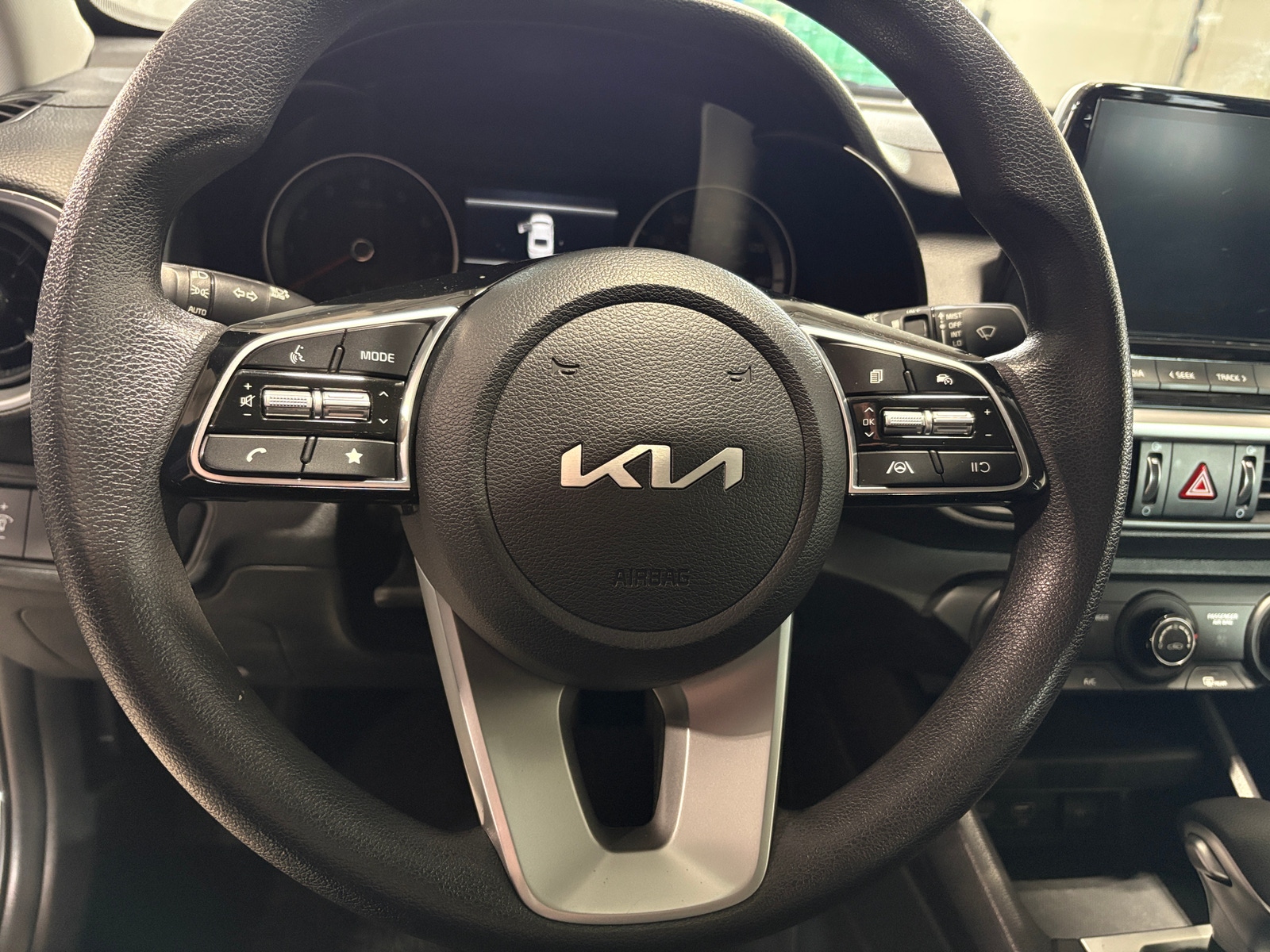 Thumbnail: 2024 Kia Forte - 5