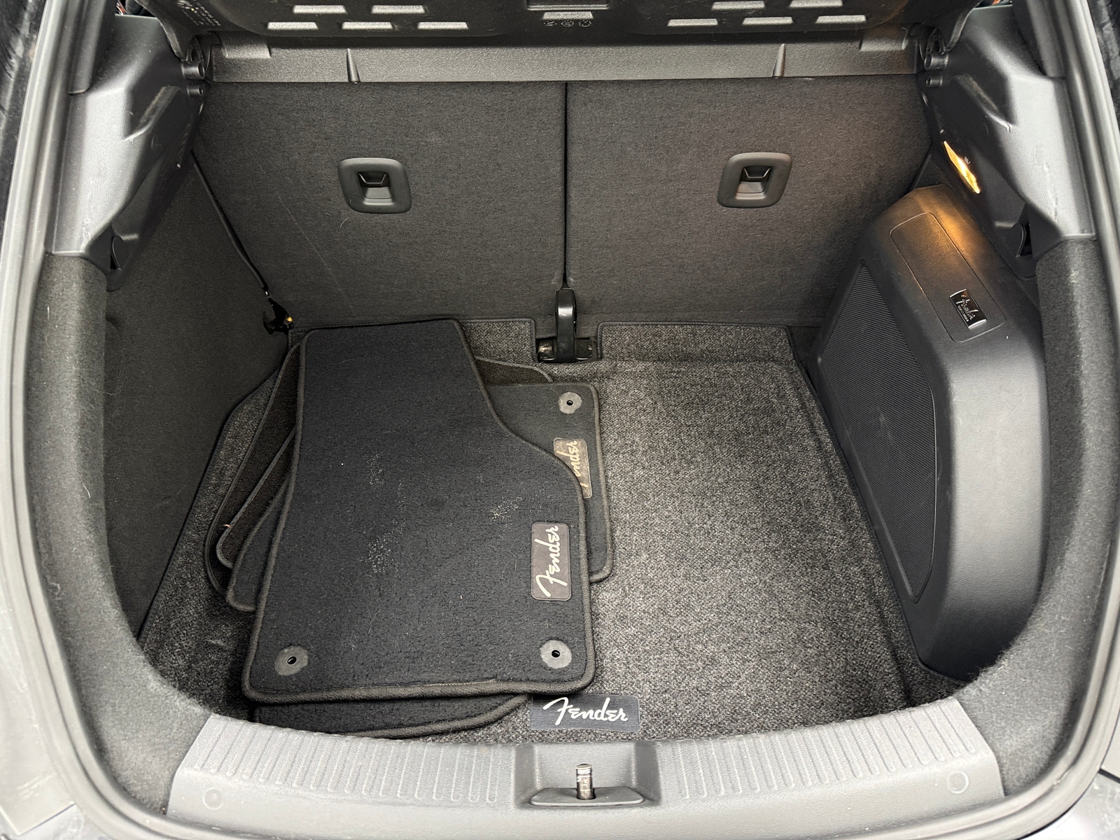 Thumbnail: 2013 Volkswagen Beetle - 6