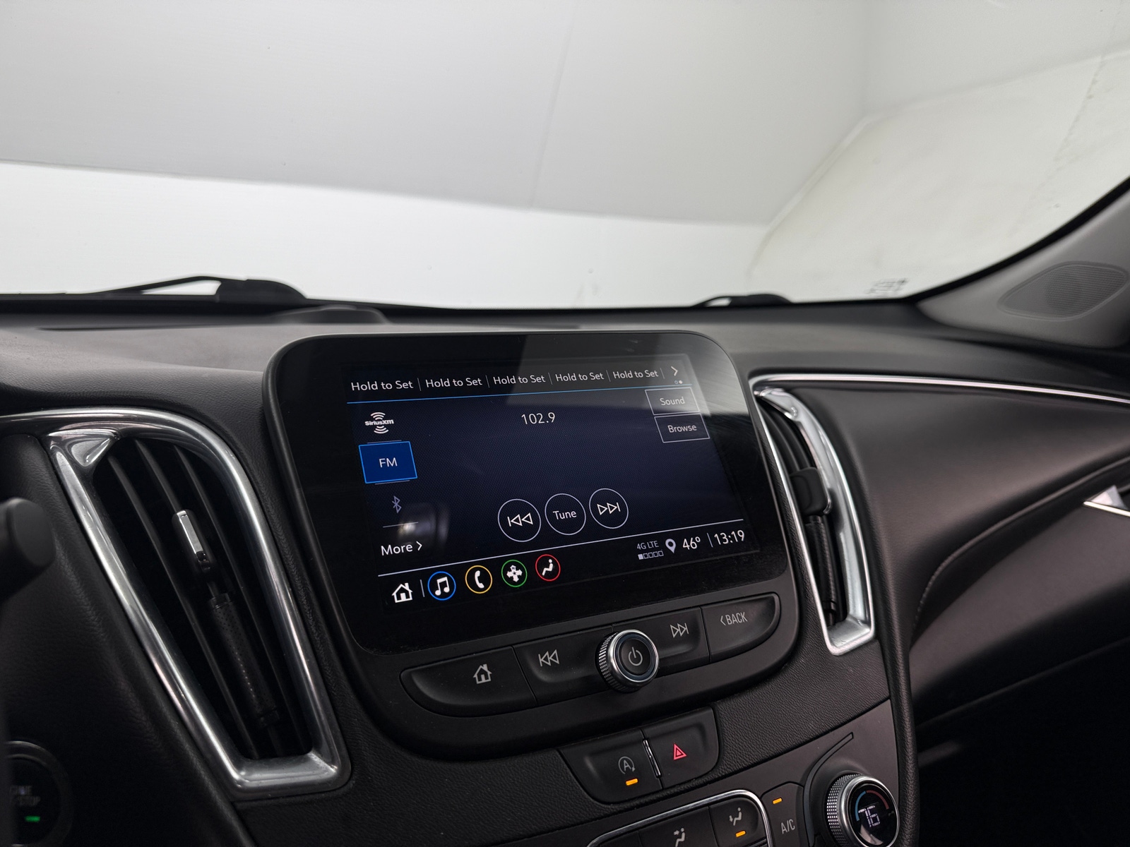 Thumbnail: 2021 Chevrolet Malibu - 3