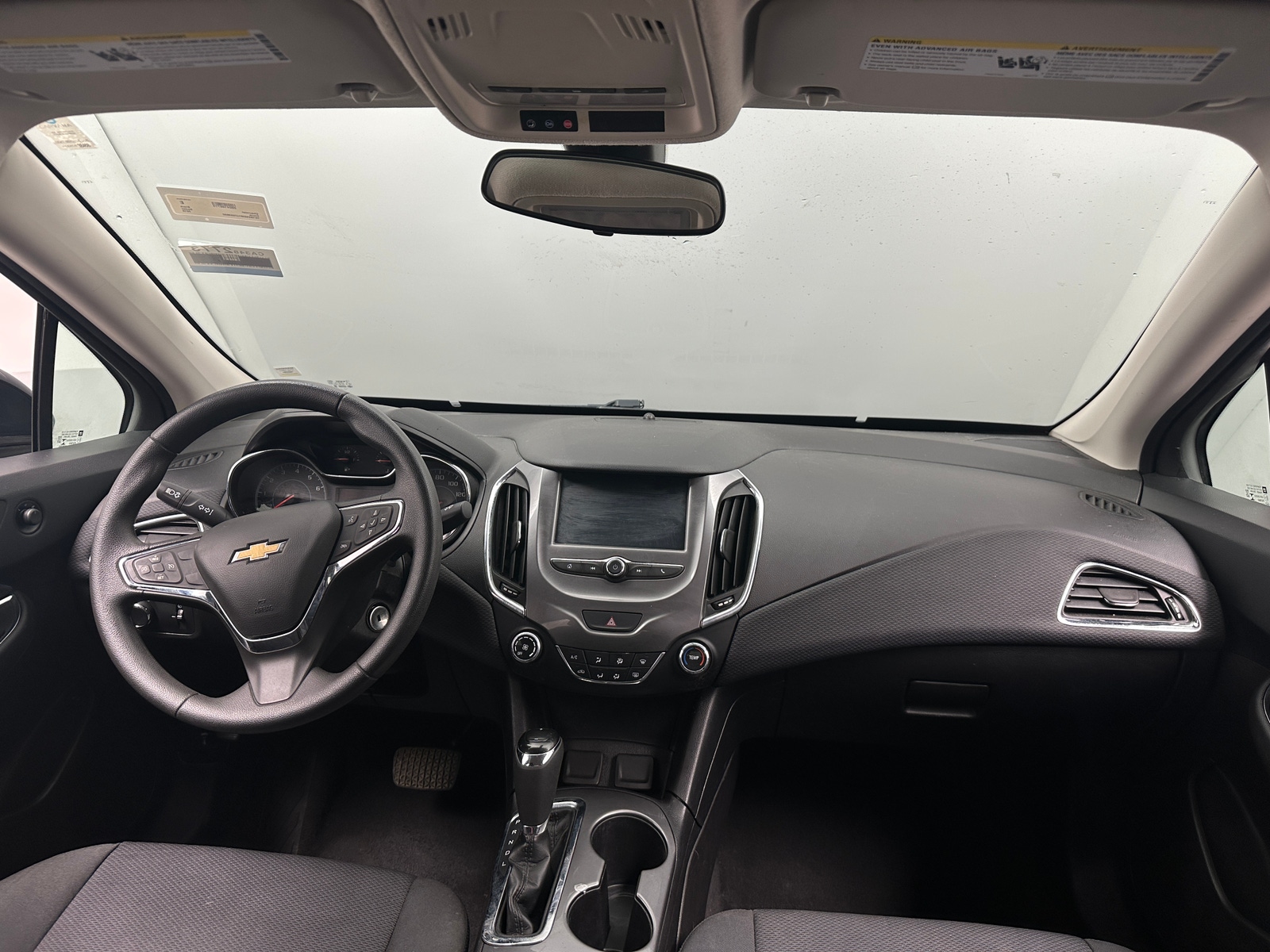 Thumbnail: 2018 Chevrolet Cruze - 3