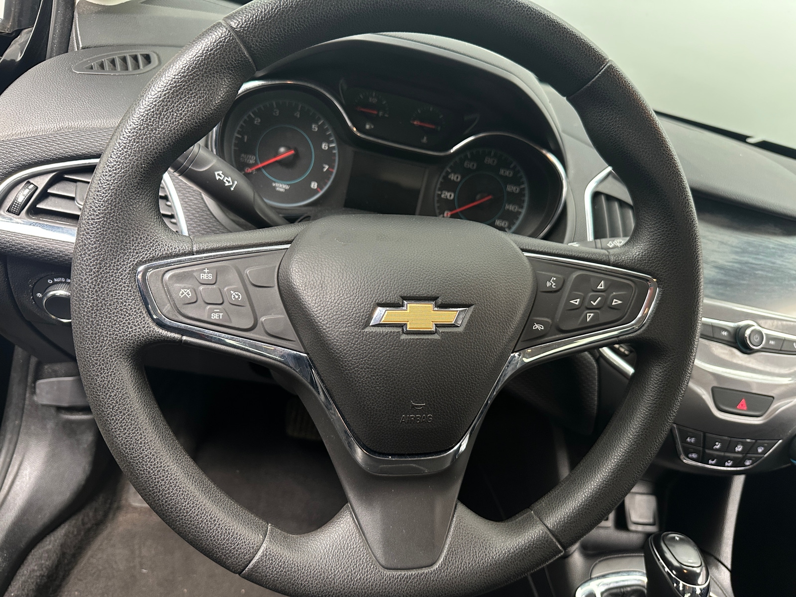 Thumbnail: 2018 Chevrolet Cruze - 5