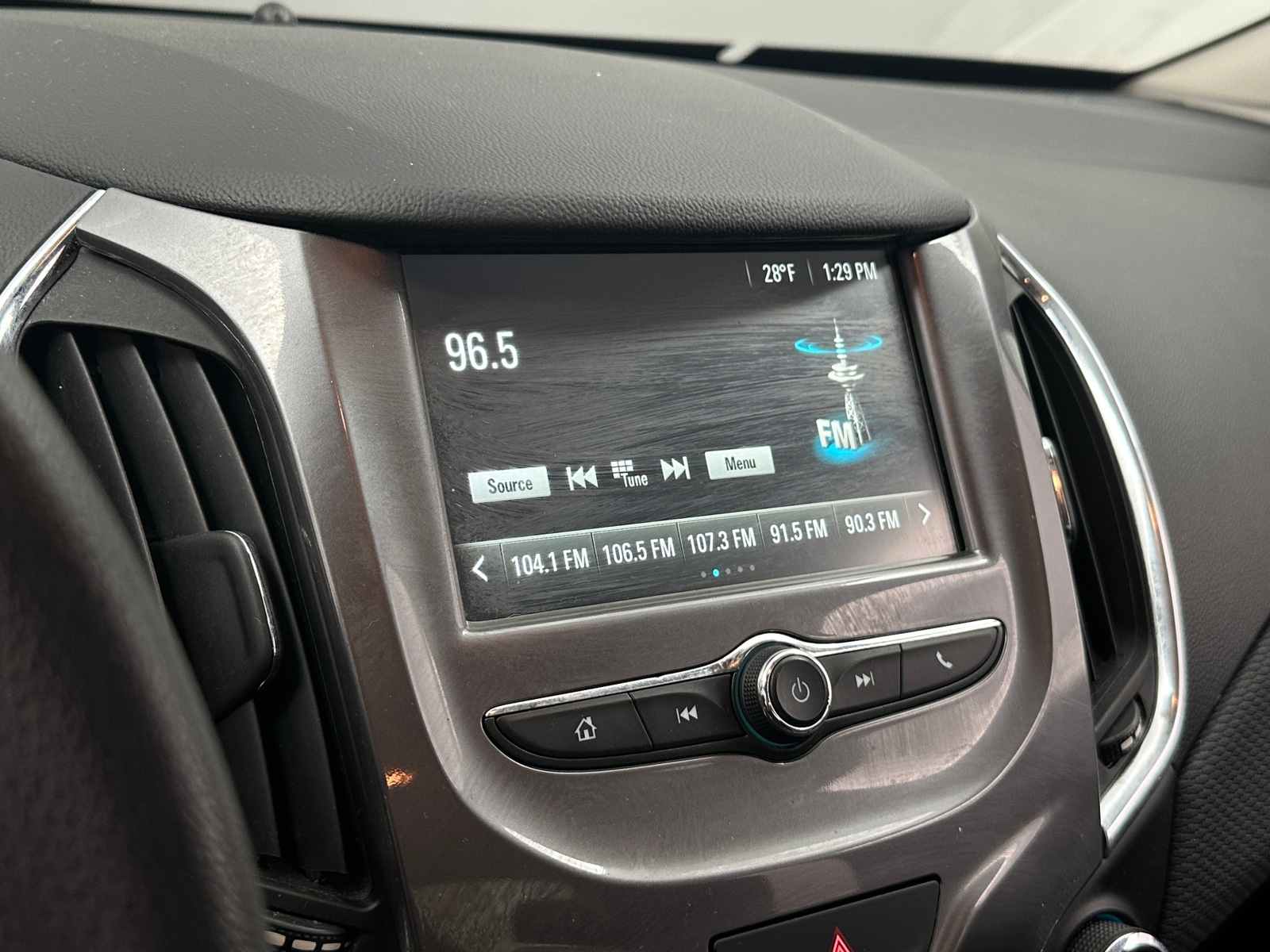 Thumbnail: 2018 Chevrolet Cruze - 4