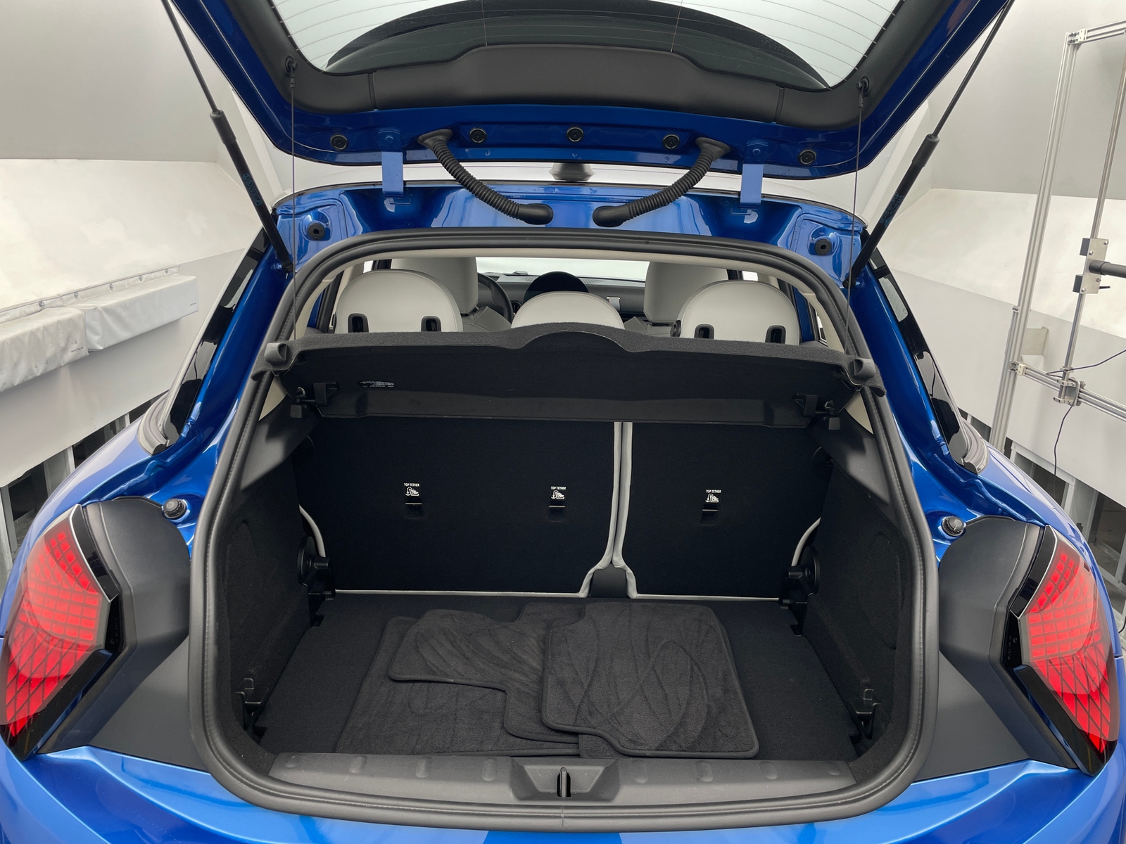 Thumbnail: 2025 MINI Cooper Hardtop - 6