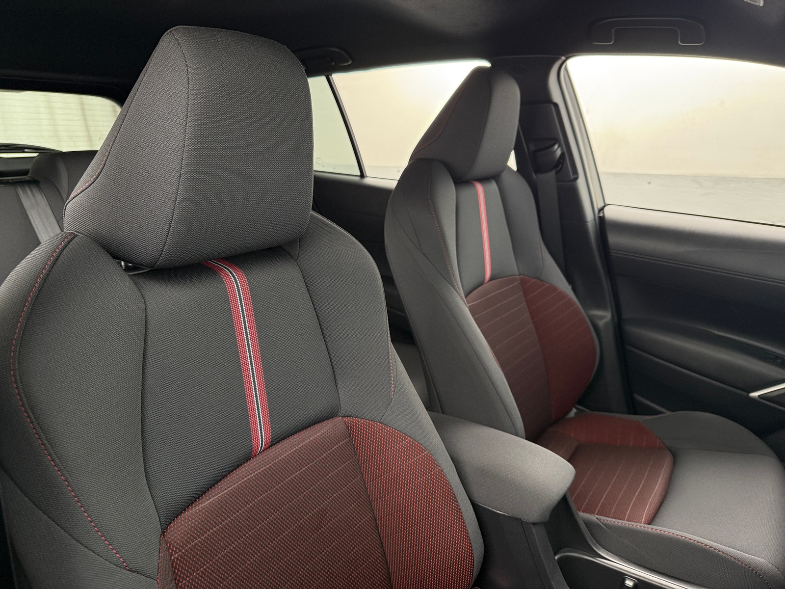 Thumbnail: 2025 Toyota Corolla Cross - 2