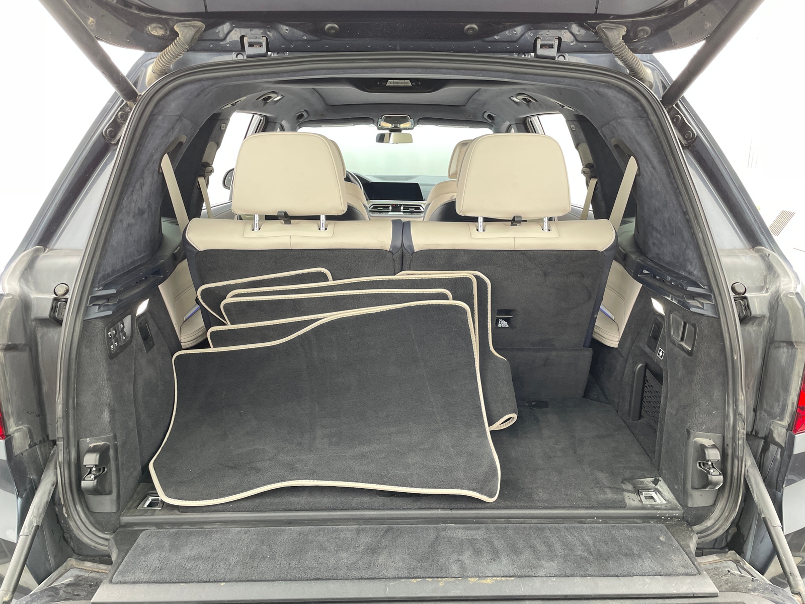 Thumbnail: 2019 BMW X7 - 6