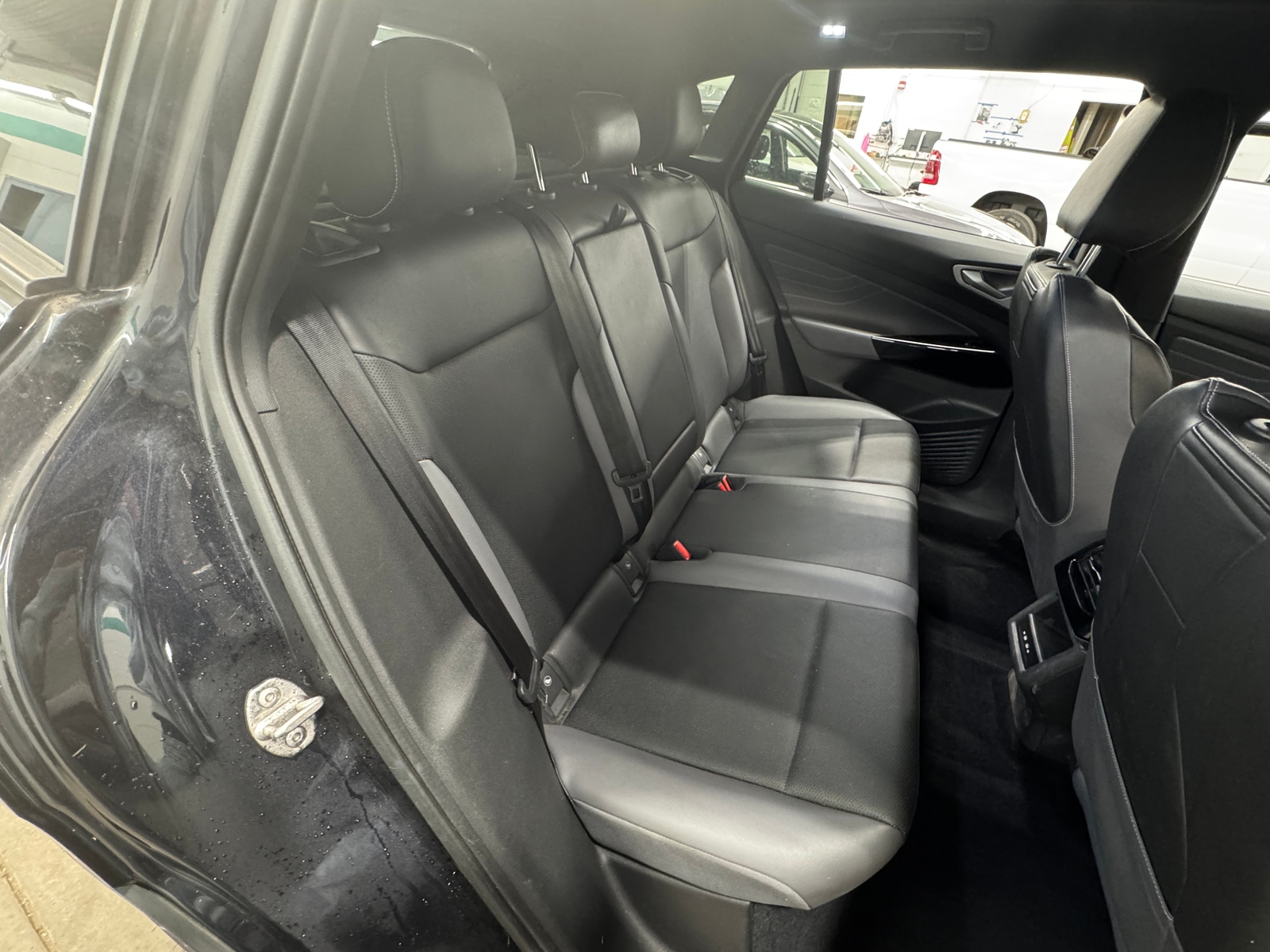 Thumbnail: 2023 Volkswagen ID.4 - 5