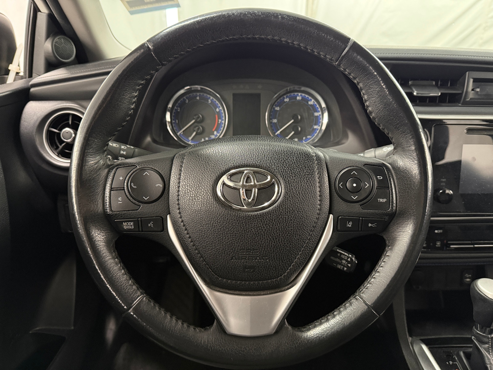 Thumbnail: 2017 Toyota Corolla - 4