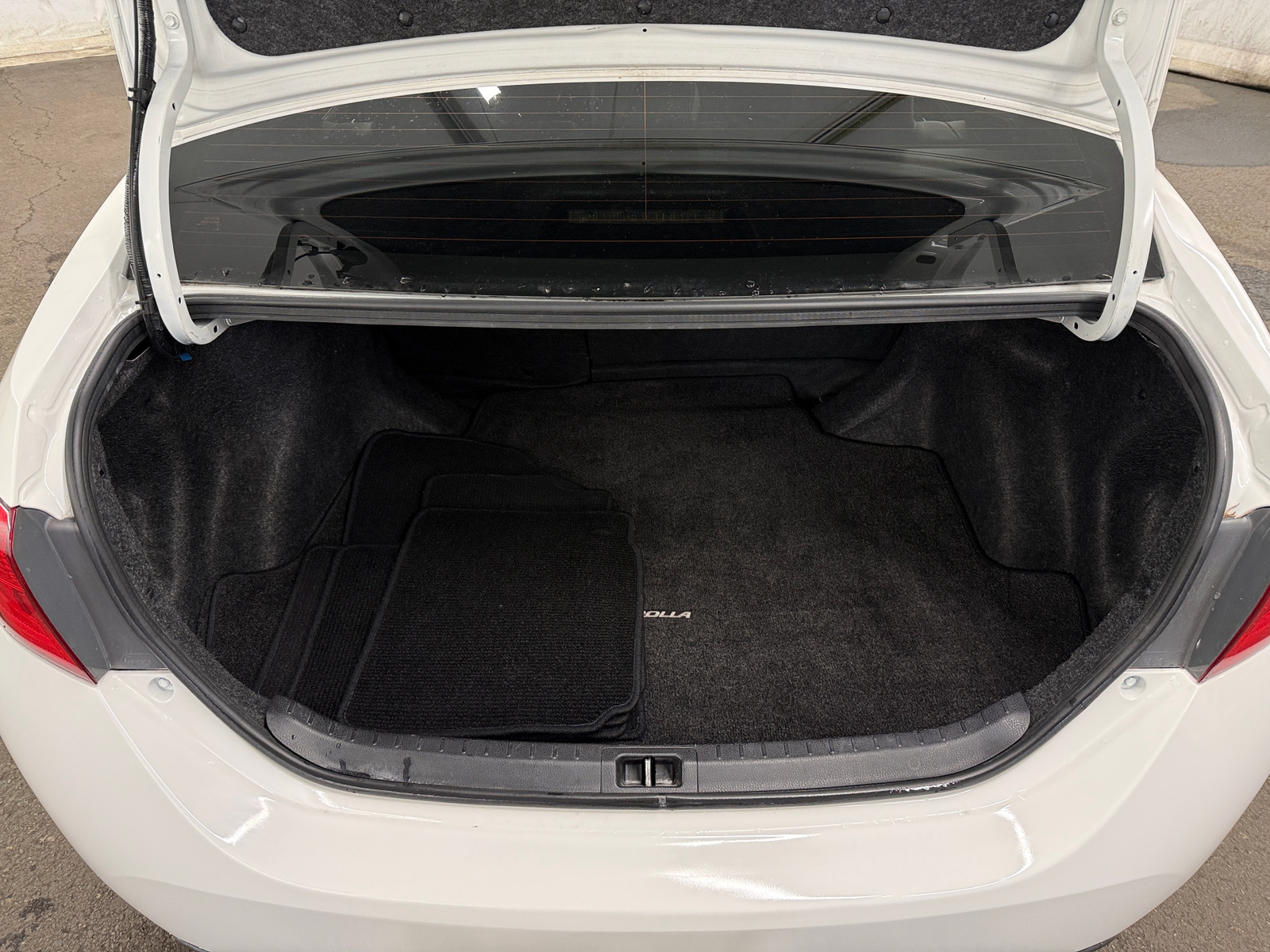 Thumbnail: 2017 Toyota Corolla - 6