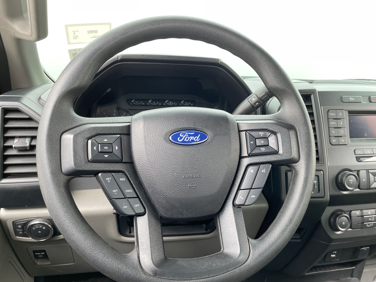 Thumbnail: 2019 Ford Econoline - 4