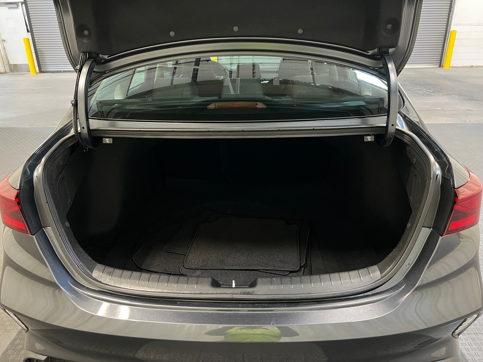 Thumbnail: 2024 Kia Forte - 7