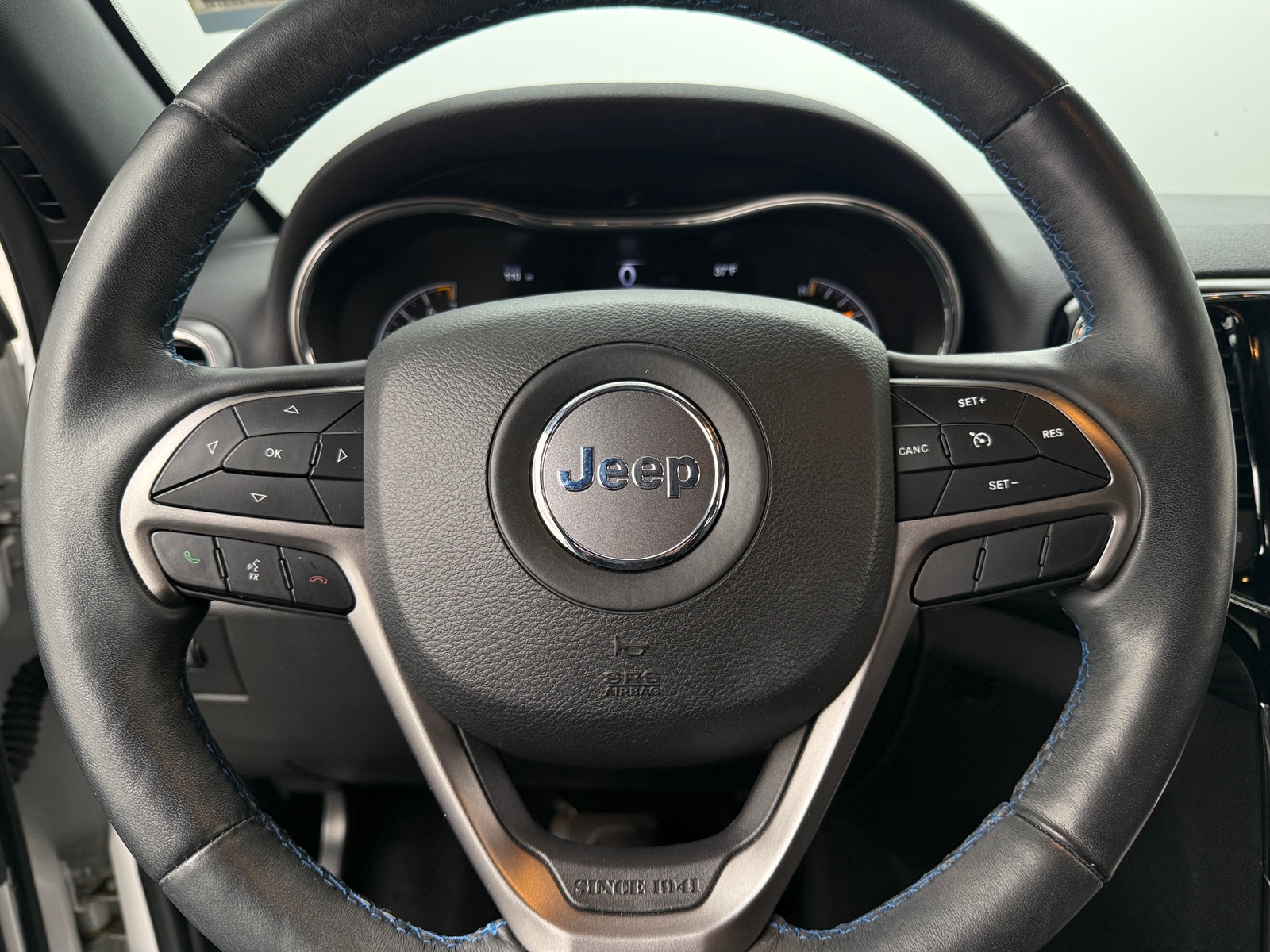 Thumbnail: 2019 Jeep Grand Cherokee - 5