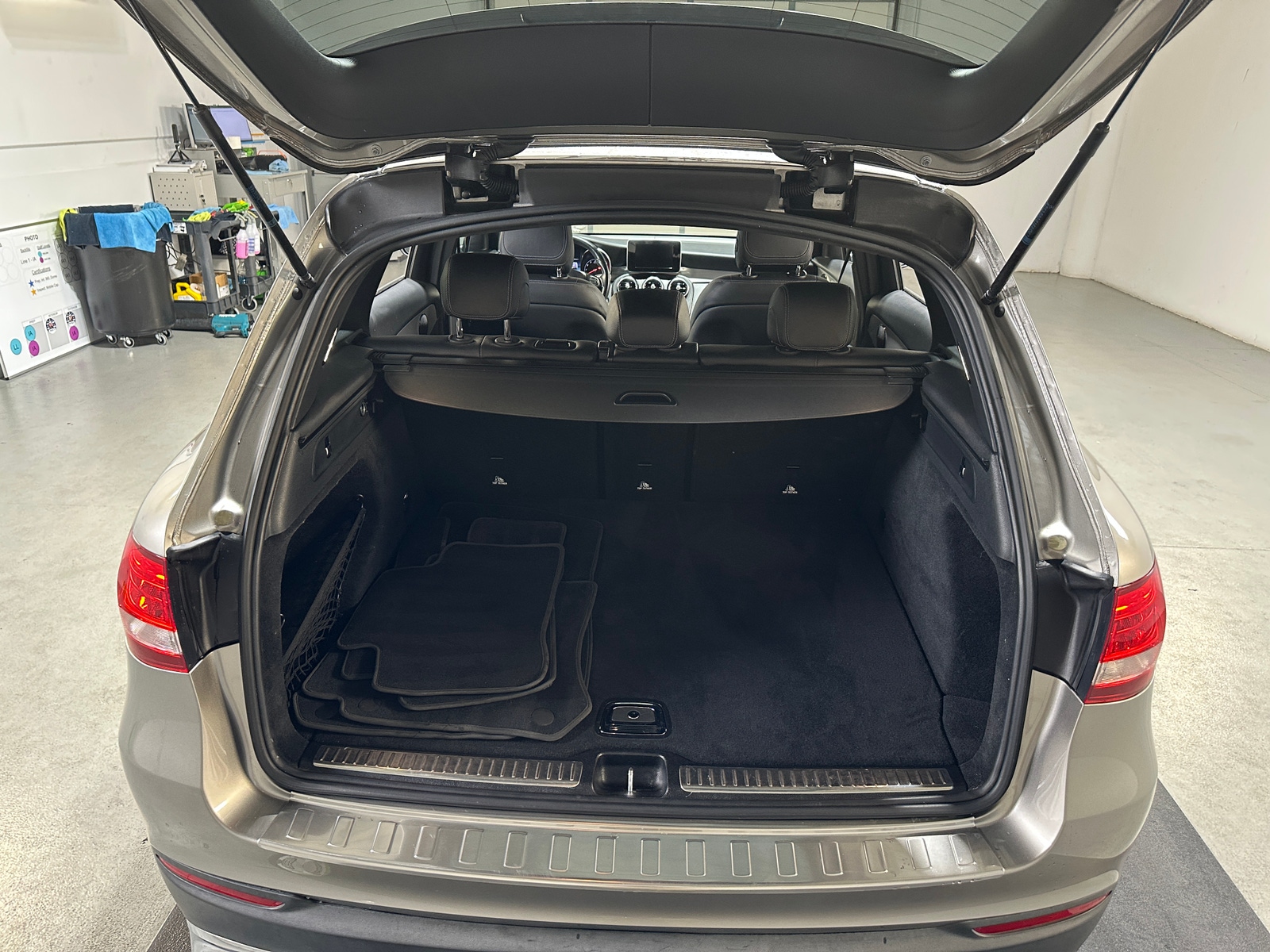 Thumbnail: 2019 Mercedes-Benz GLC - 6