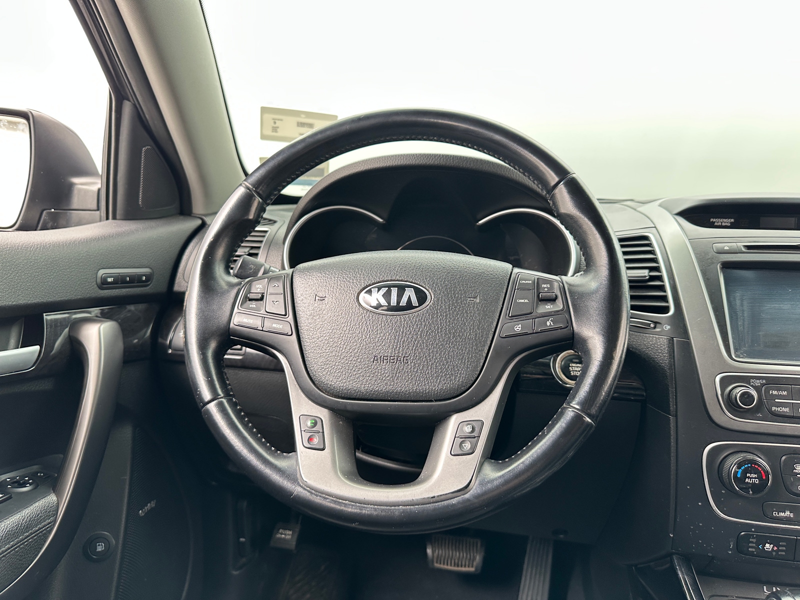 Thumbnail: 2015 Kia Sorento - 4