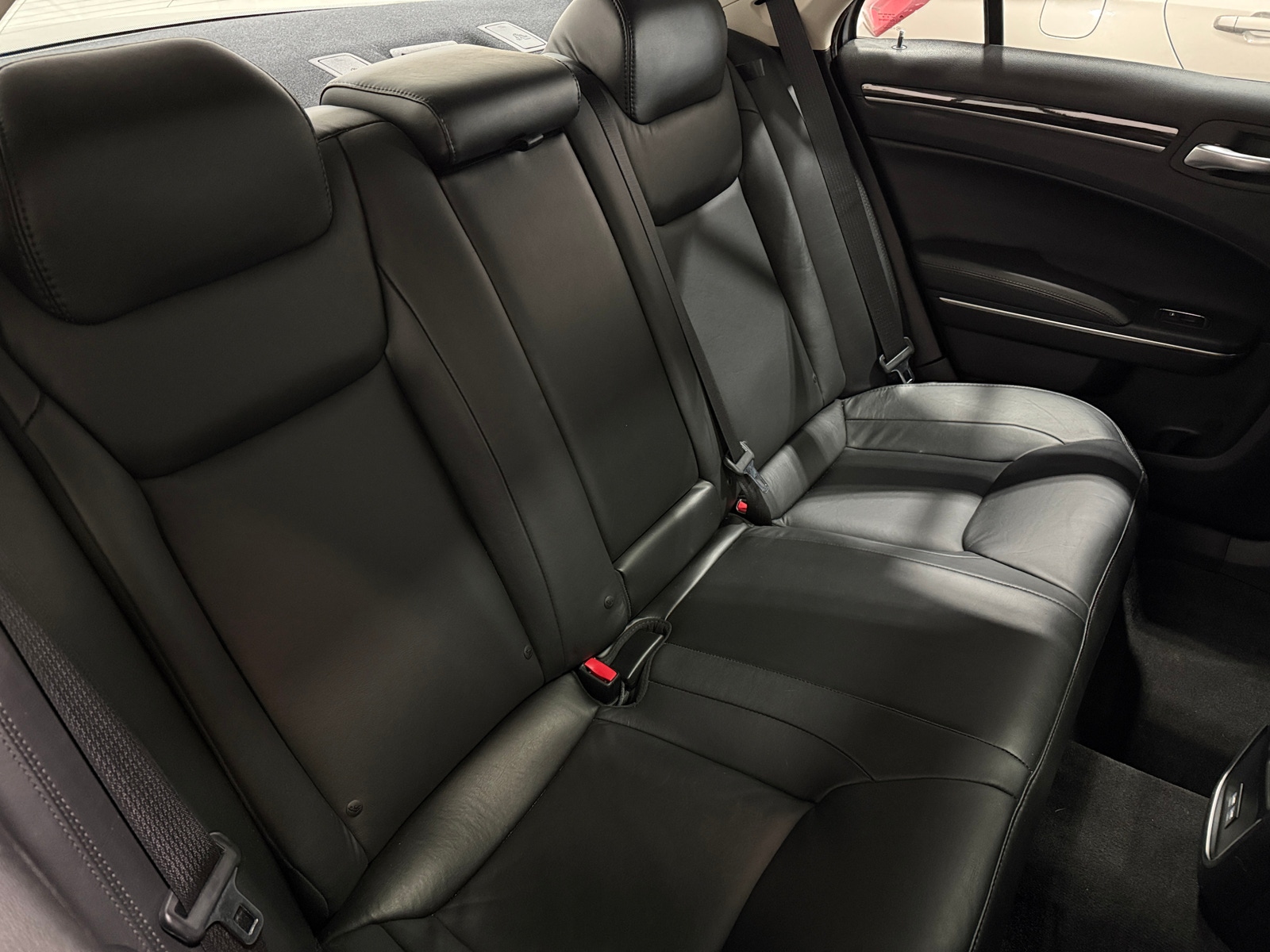 Thumbnail: 2016 Chrysler 300 - 5