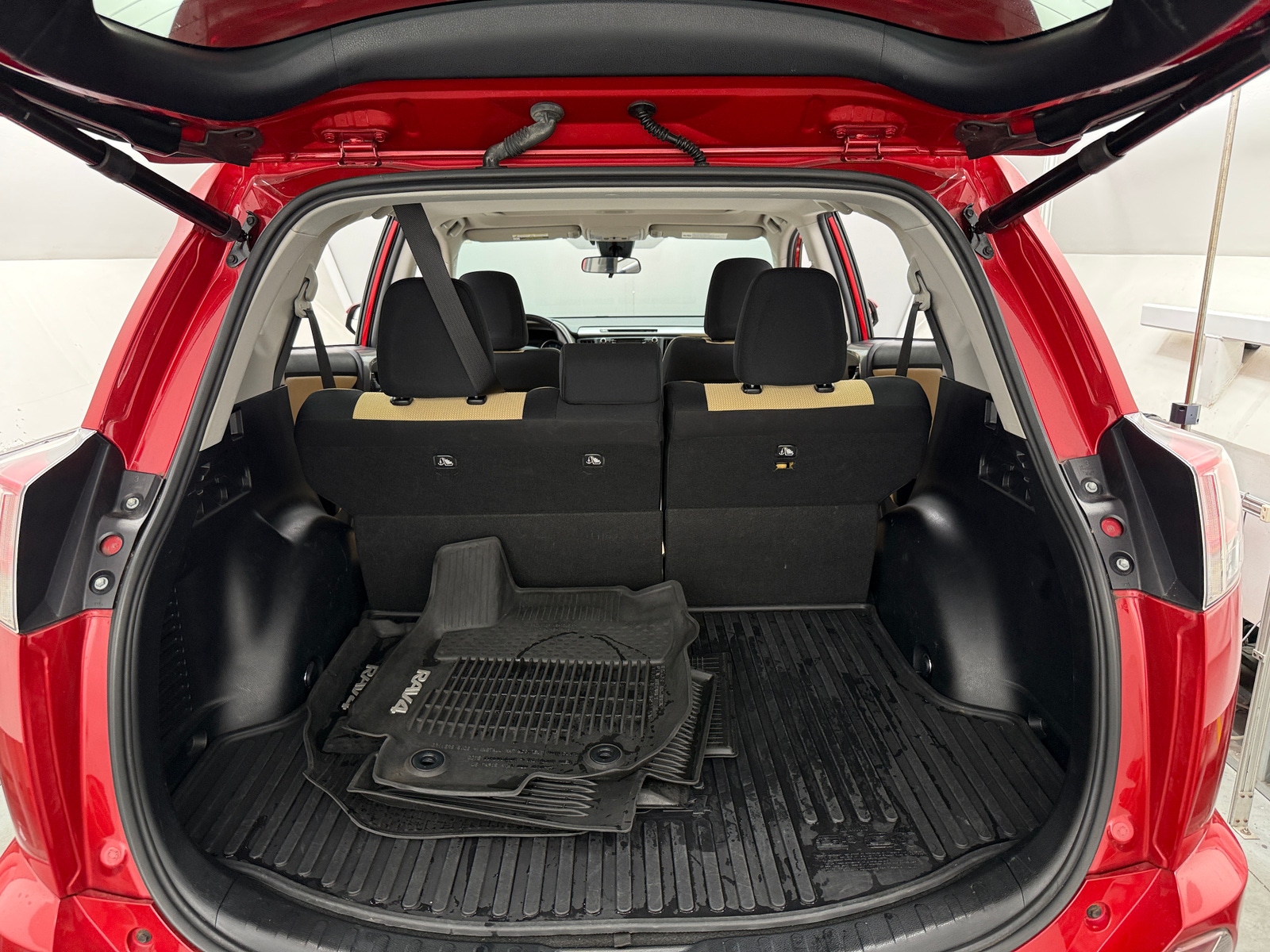 Thumbnail: 2017 Toyota RAV4 - 7