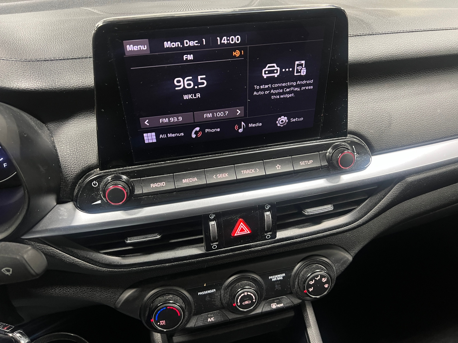 Thumbnail: 2022 Kia Forte - 4