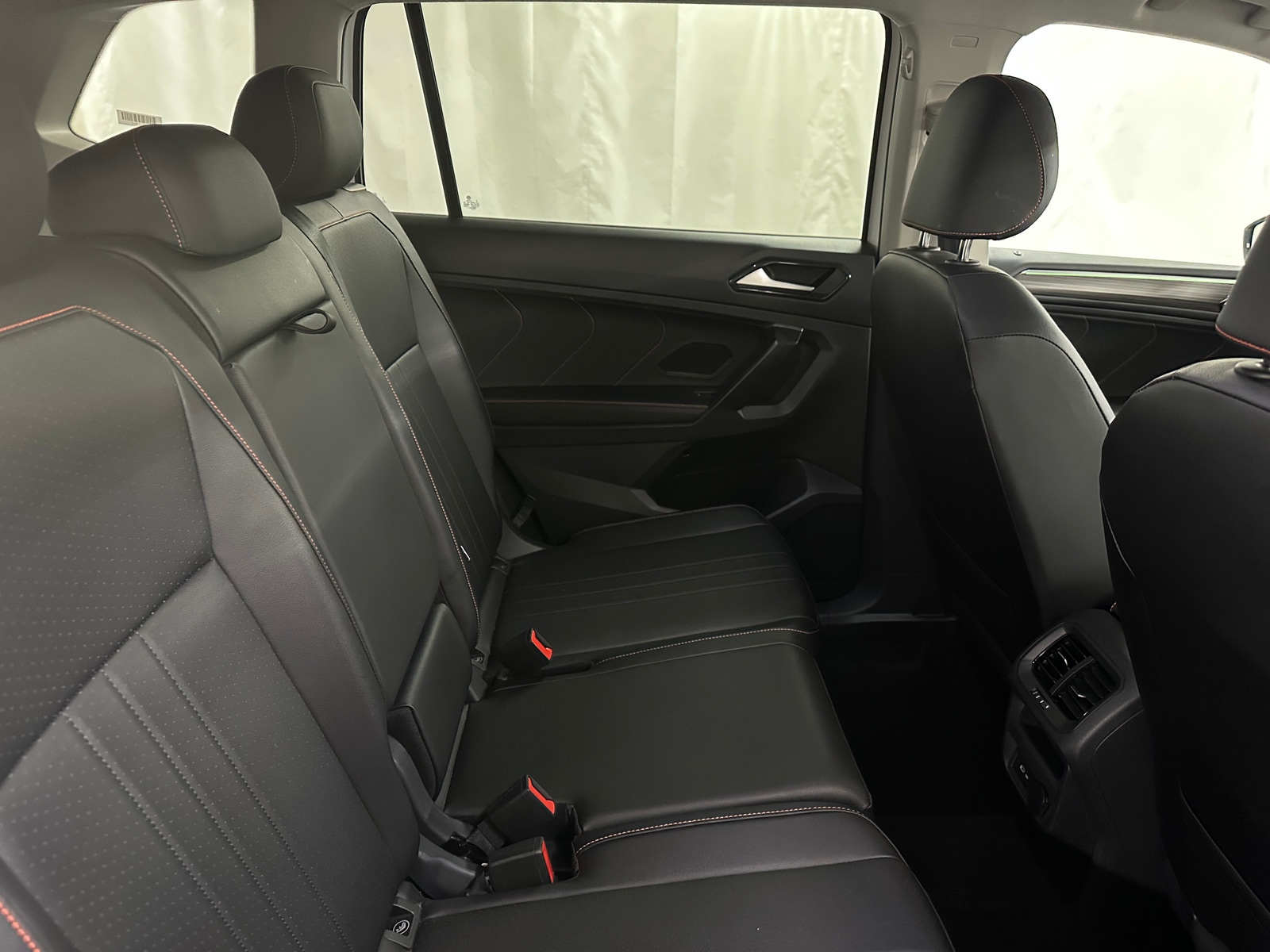 Thumbnail: 2024 Volkswagen Tiguan - 5