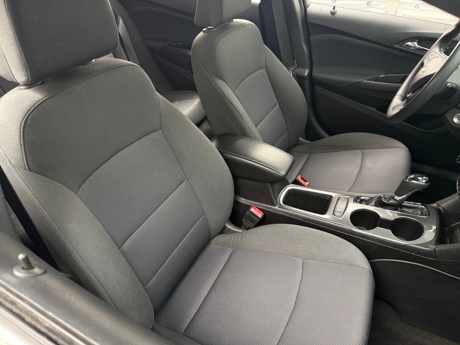 Thumbnail: 2019 Chevrolet Cruze - 2