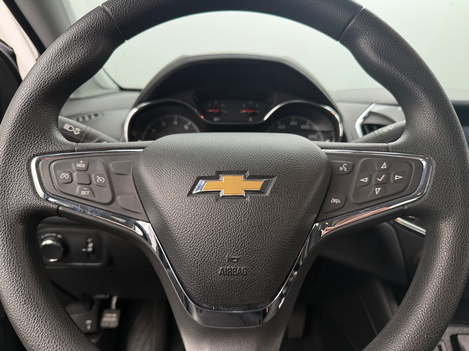 Thumbnail: 2019 Chevrolet Cruze - 5