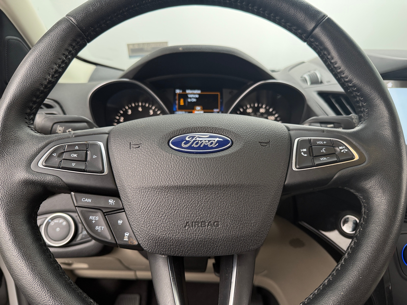 Thumbnail: 2019 Ford Escape - 4