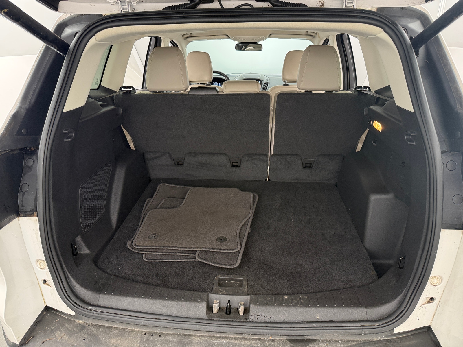 Thumbnail: 2019 Ford Escape - 6