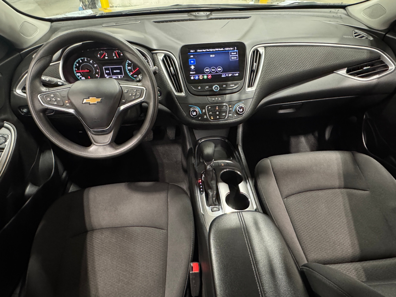 Thumbnail: 2024 Chevrolet Malibu - 3