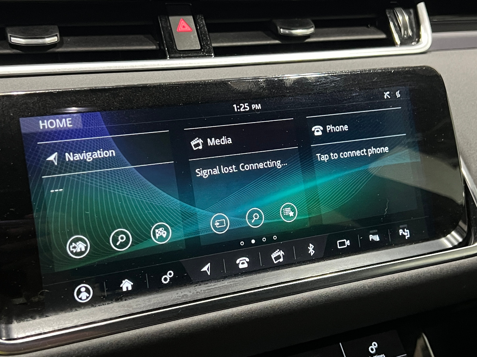 Thumbnail: 2020 Land Rover Range Rover Evoque - 3