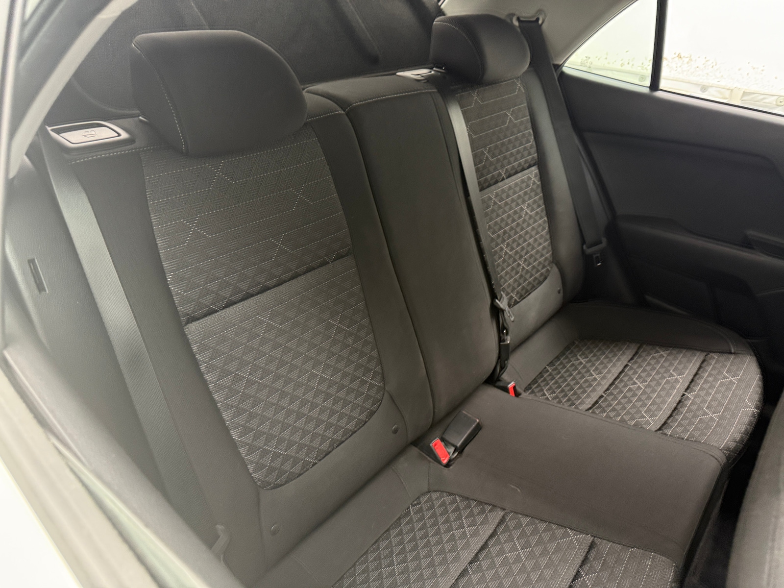 Thumbnail: 2018 Kia Rio - 6