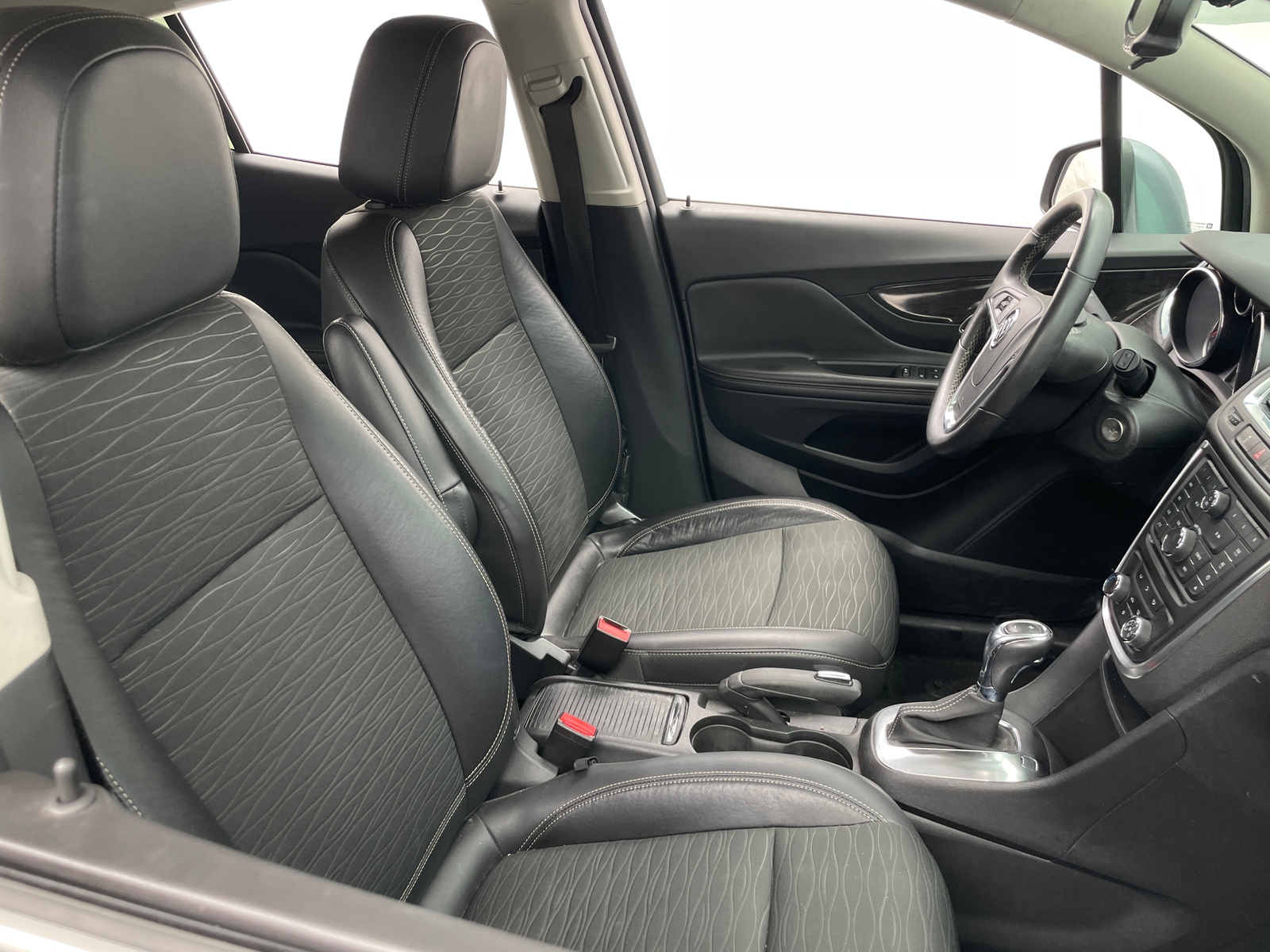 Thumbnail: 2015 Buick Encore - 2