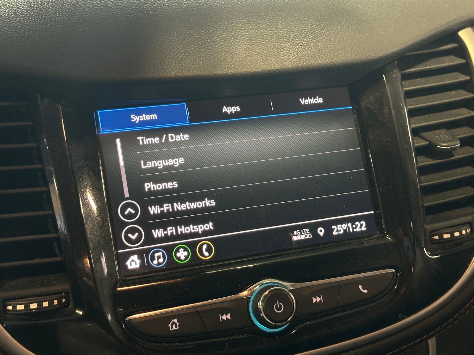 Thumbnail: 2020 Chevrolet Trax - 4