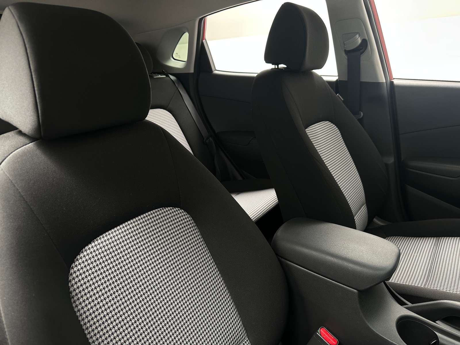 Thumbnail: 2021 Hyundai Kona - 2